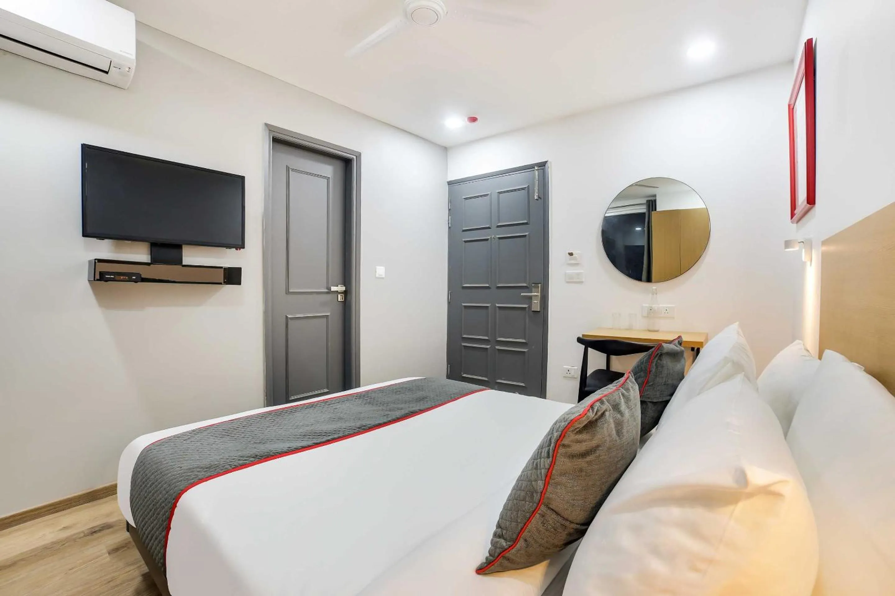 Bedroom, Bed in Collection O GGS Indraprastha University