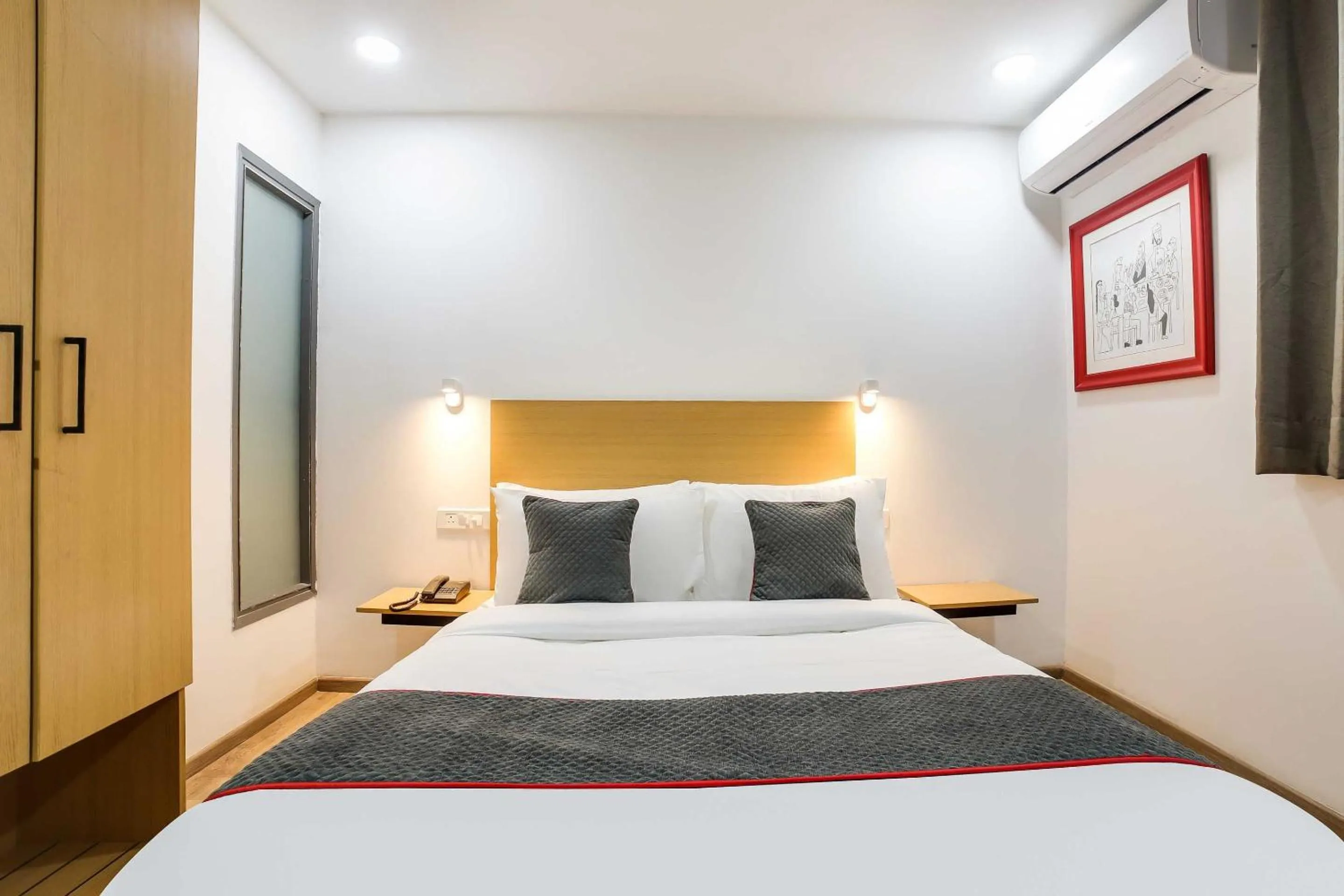 Bedroom, Bed in Collection O GGS Indraprastha University