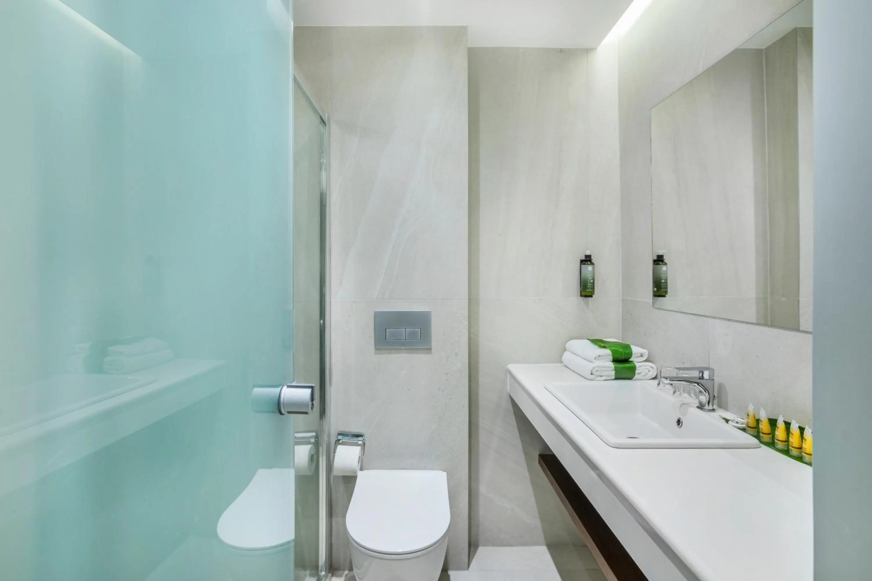 Shower in Iris Hotel