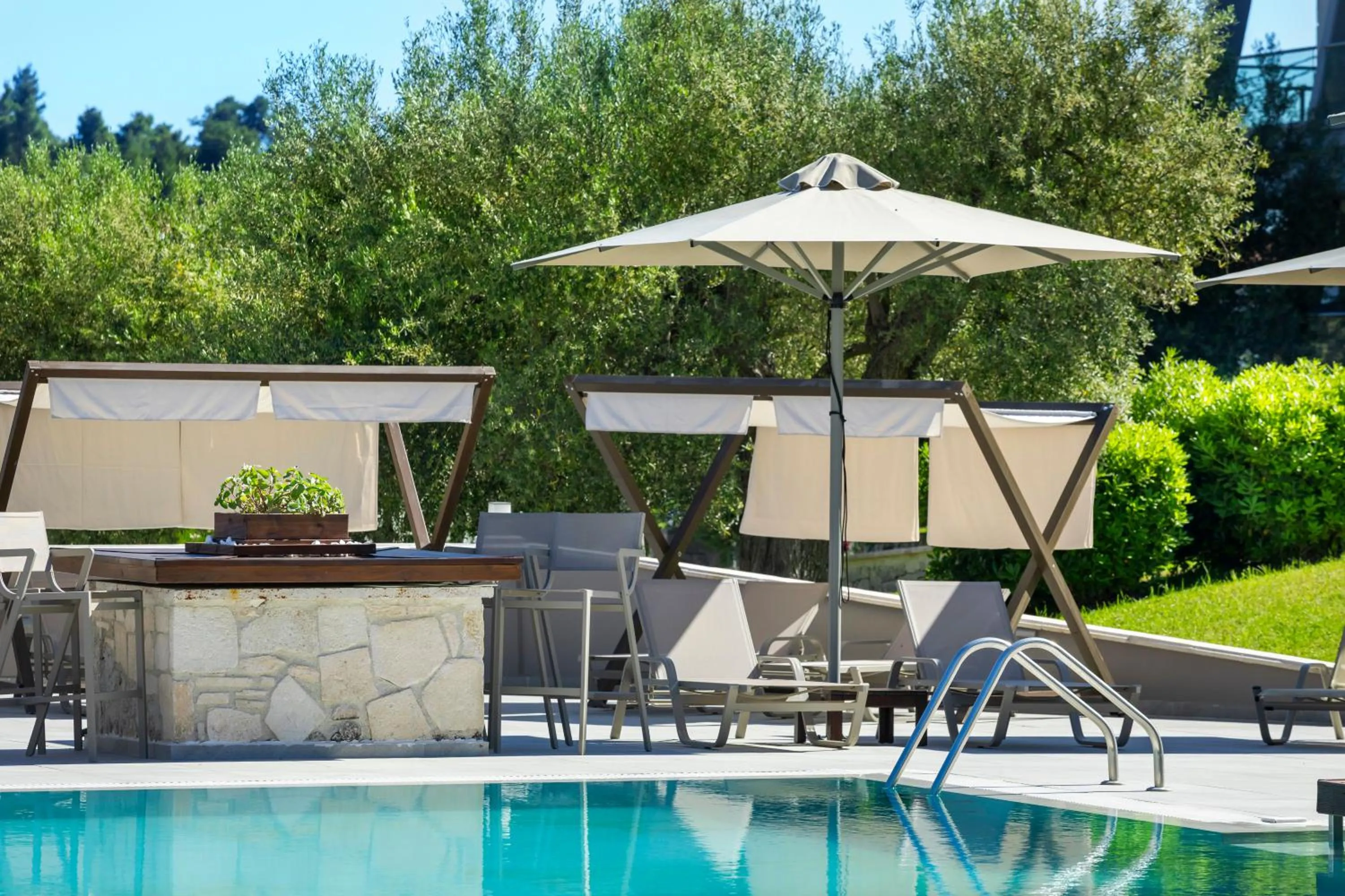 Spring in Iris Hotel