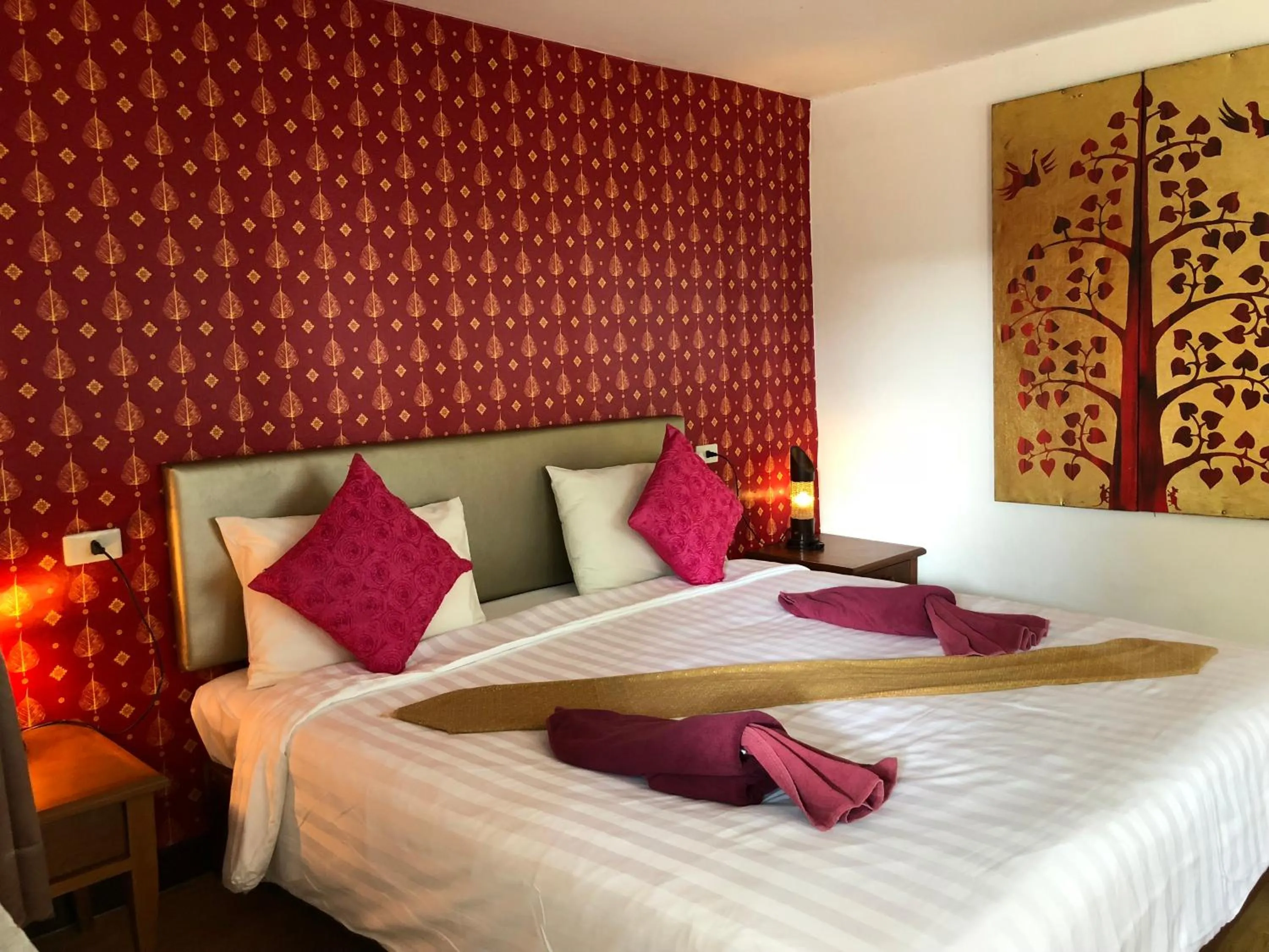 Bedroom, Bed in Paradise Resort Phi Phi