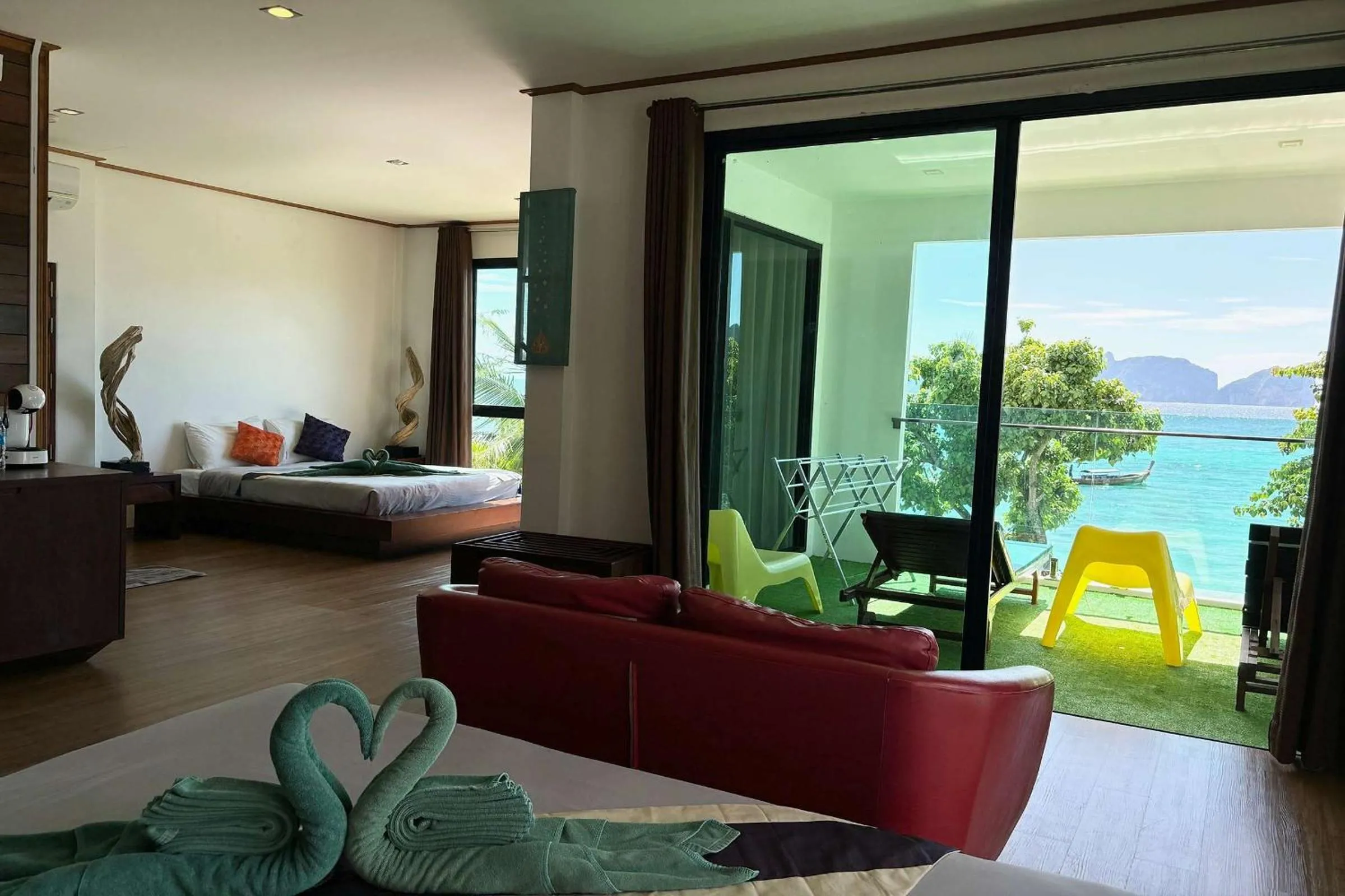 Bed in Paradise Resort Phi Phi