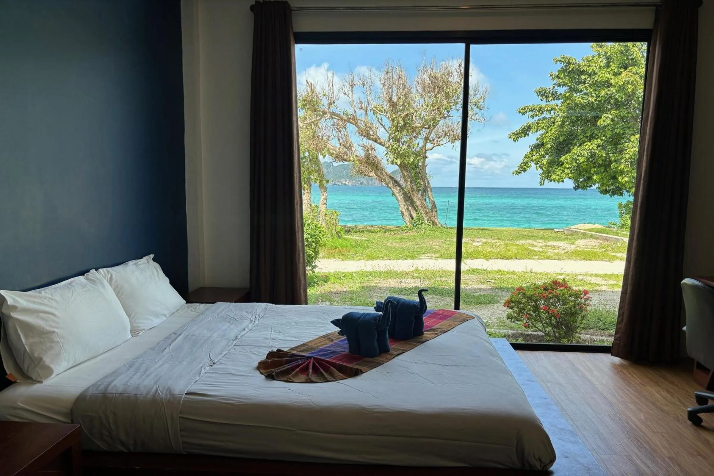 Bed in Paradise Resort Phi Phi