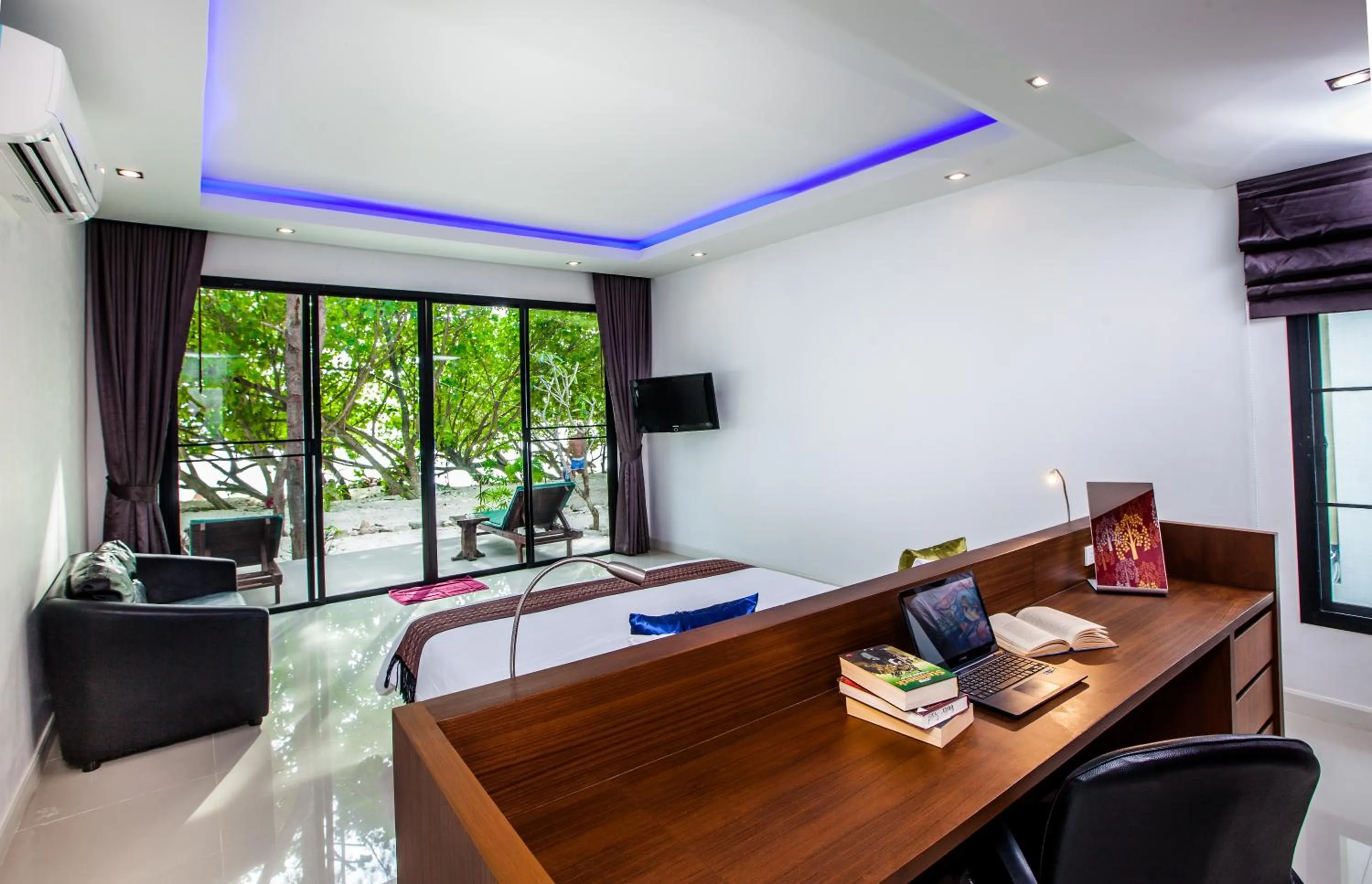 Seating area in Paradise Resort Phi Phi