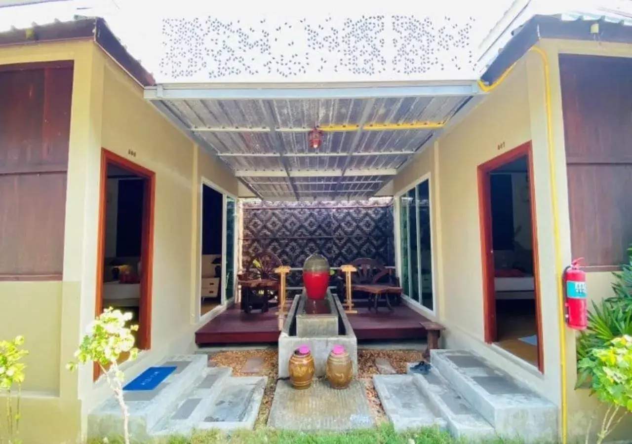 Superior Bungalow in Paradise Resort Phi Phi Superior Bungalow in Paradise Resort Phi Phi