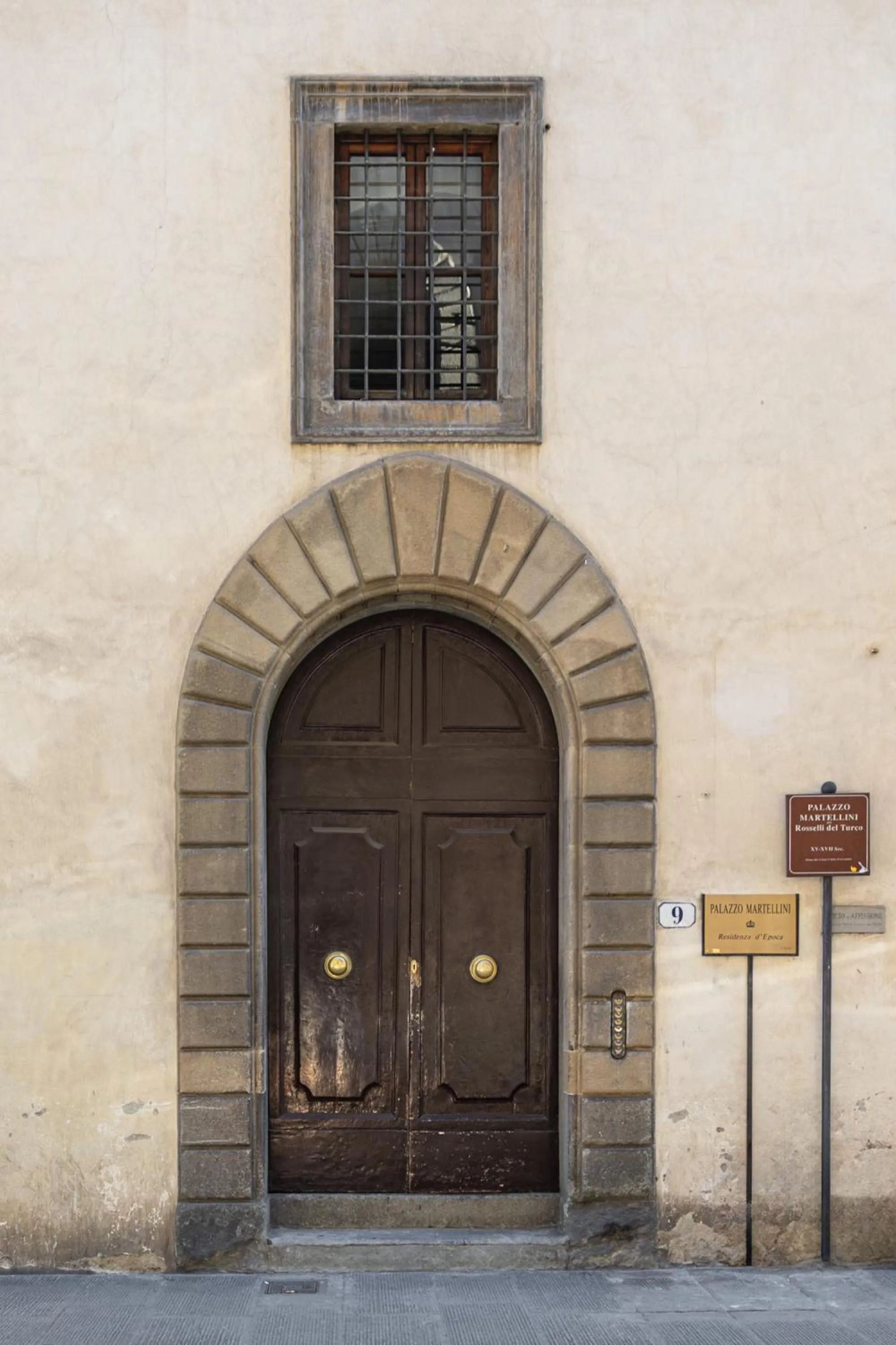 Facade/entrance in Maggio Living