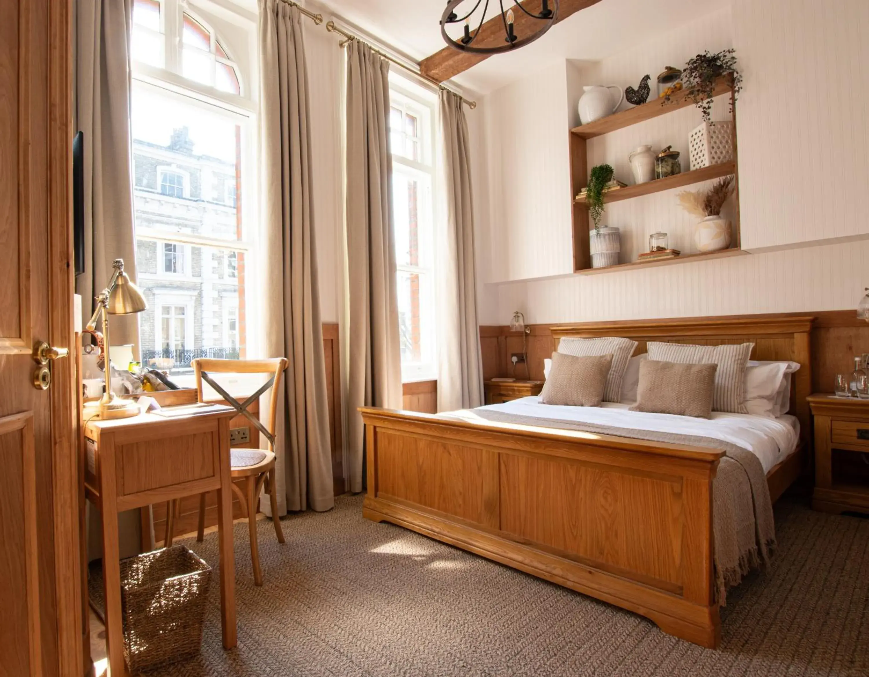 The Old Farmhouse Pub and Rooms The Old Farmhouse Pub and Rooms