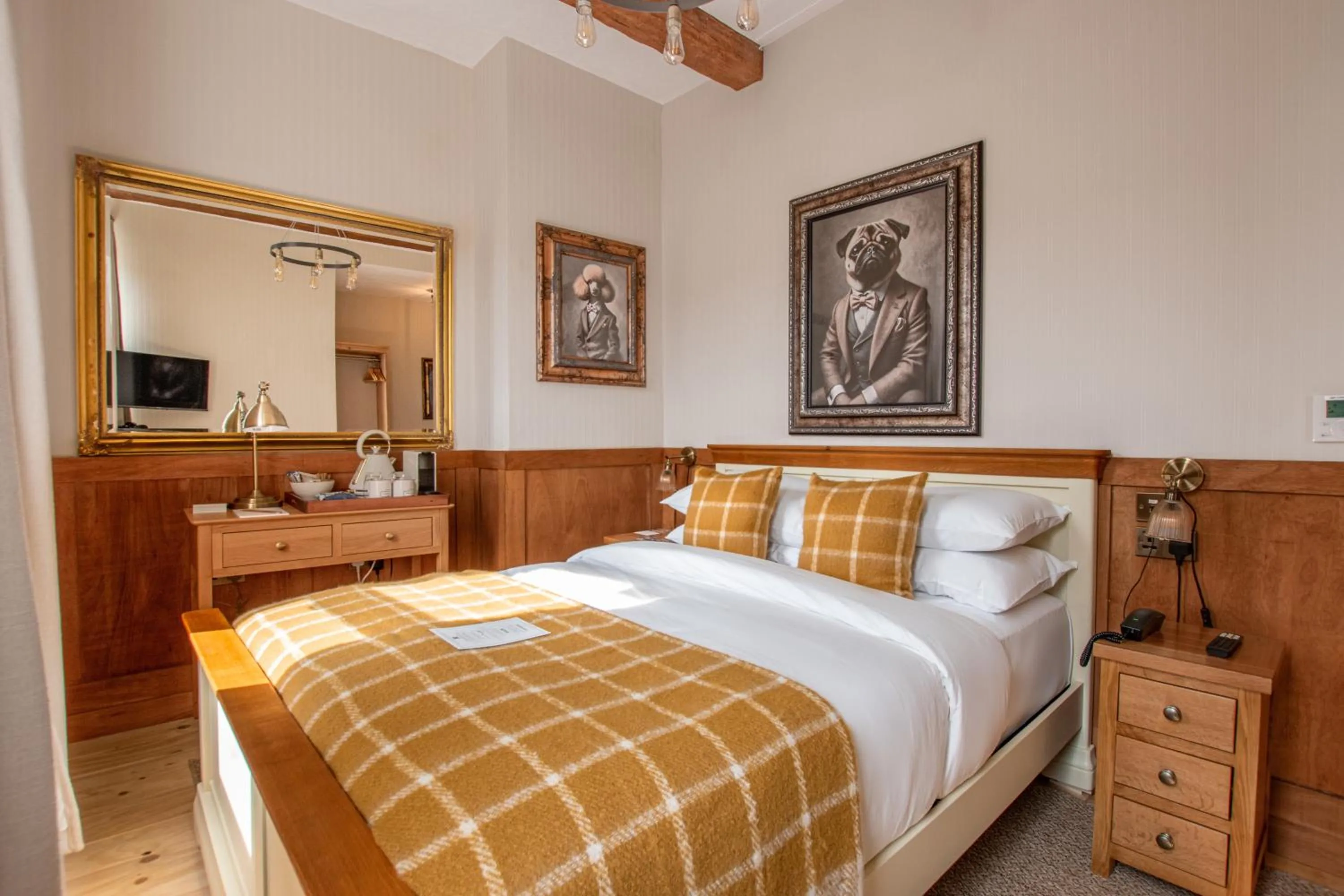 Bed in The Old Farmhouse Pub and Rooms