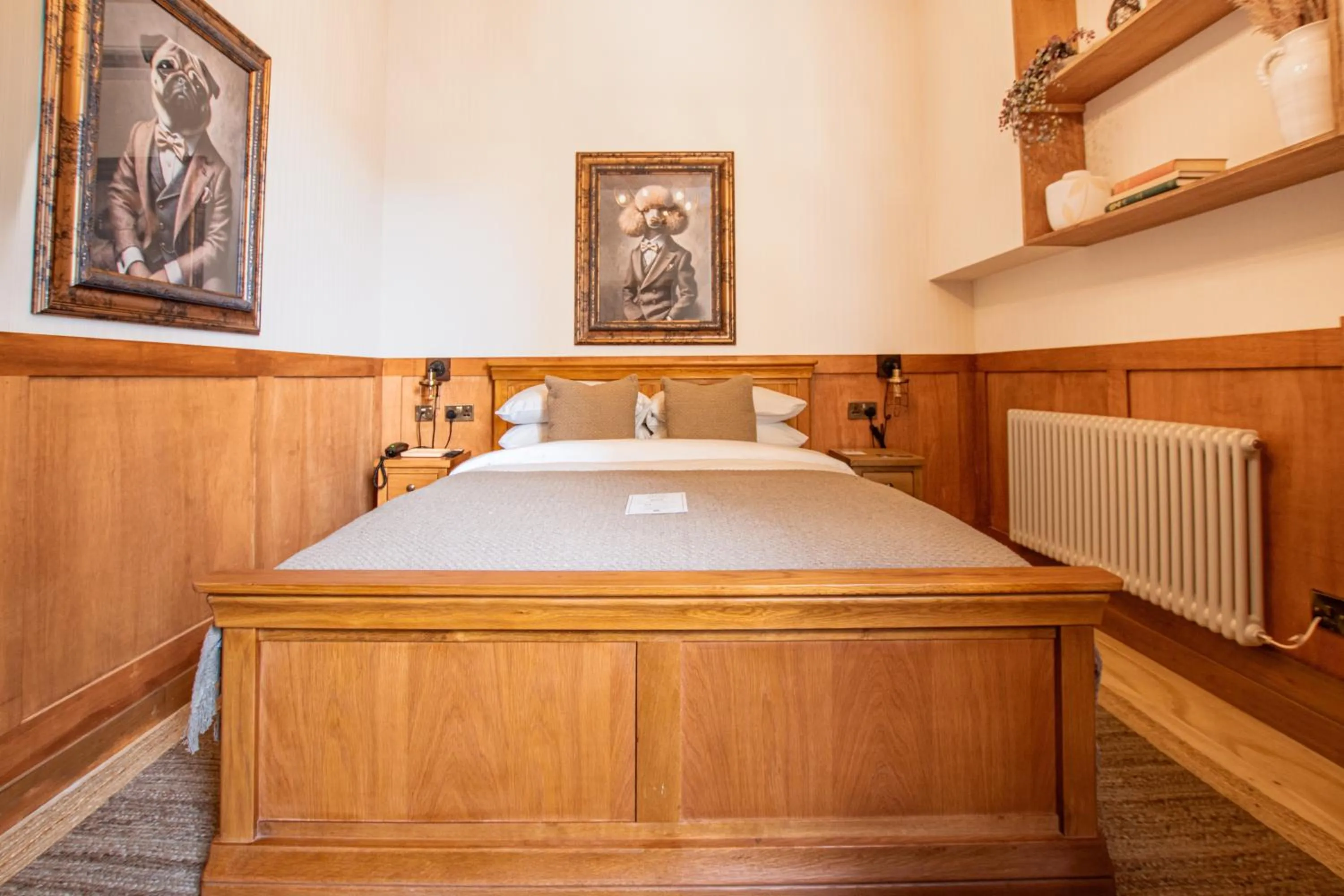 The Old Farmhouse Pub and Rooms