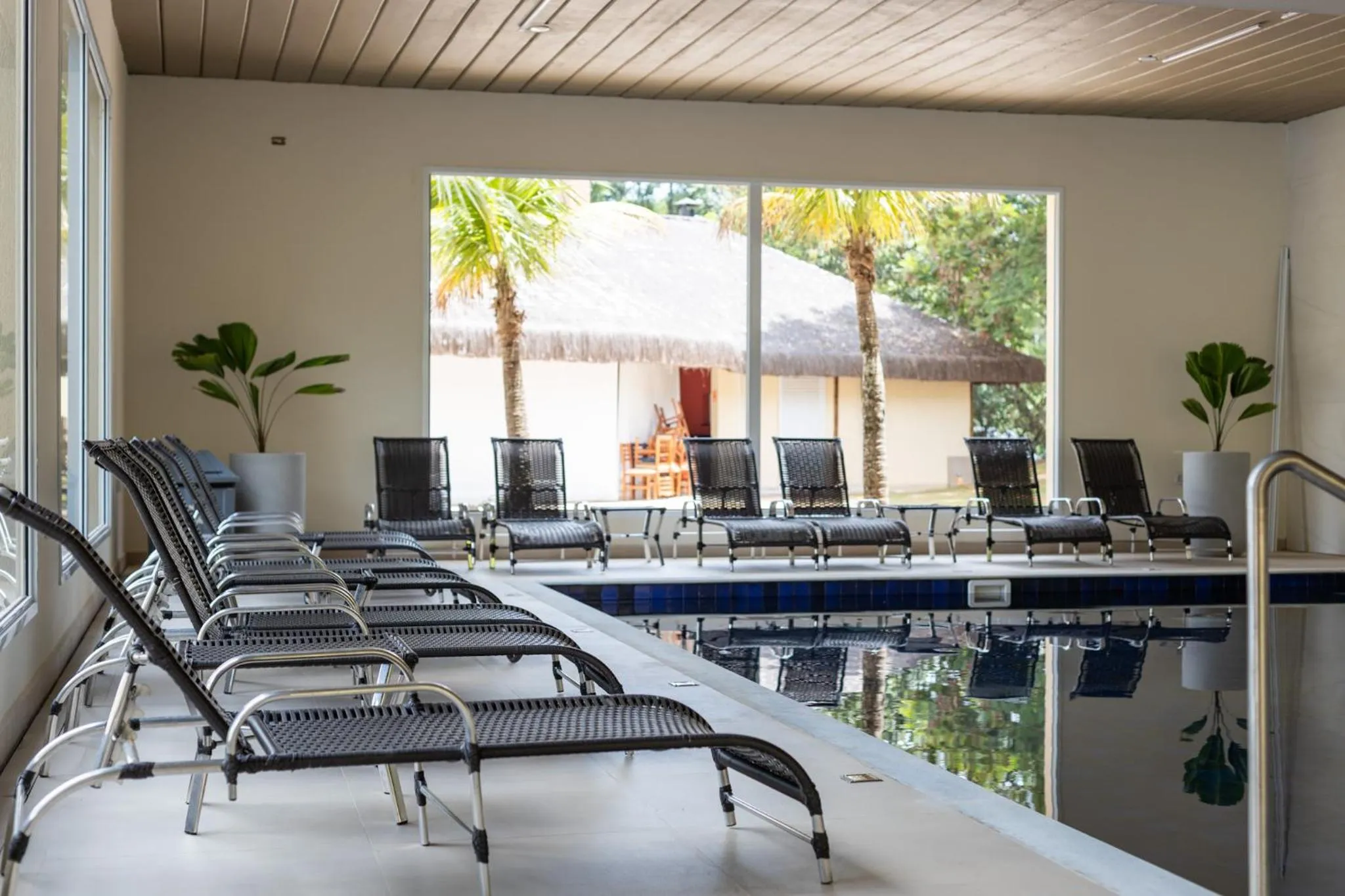 Swimming pool in Vinhedo Plaza Hotel