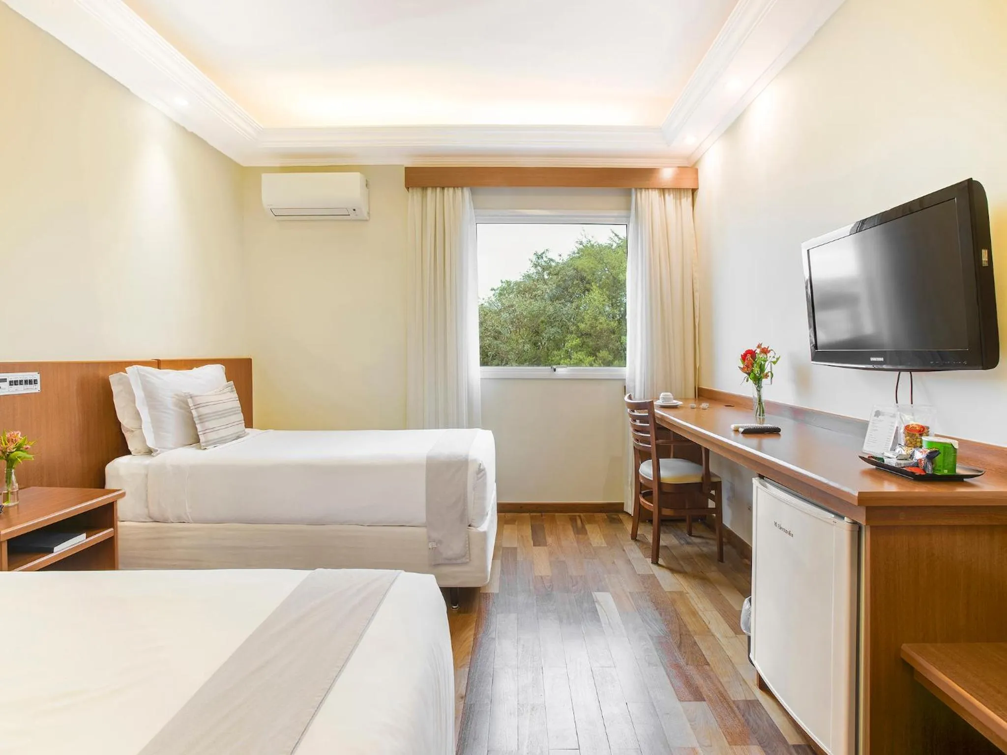 Photo of the whole room, Bed in Vinhedo Plaza Hotel