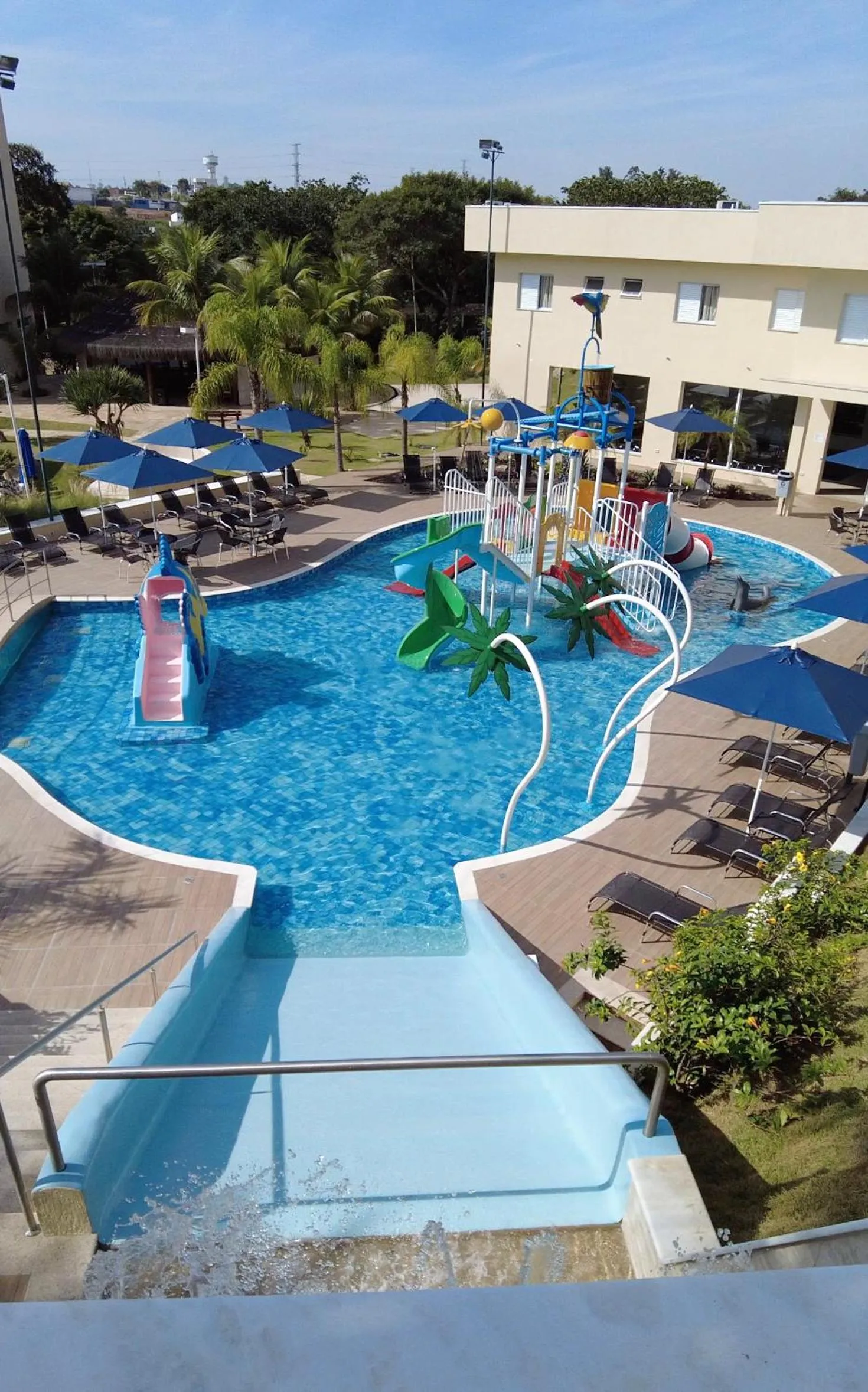 Swimming pool in Vinhedo Plaza Hotel
