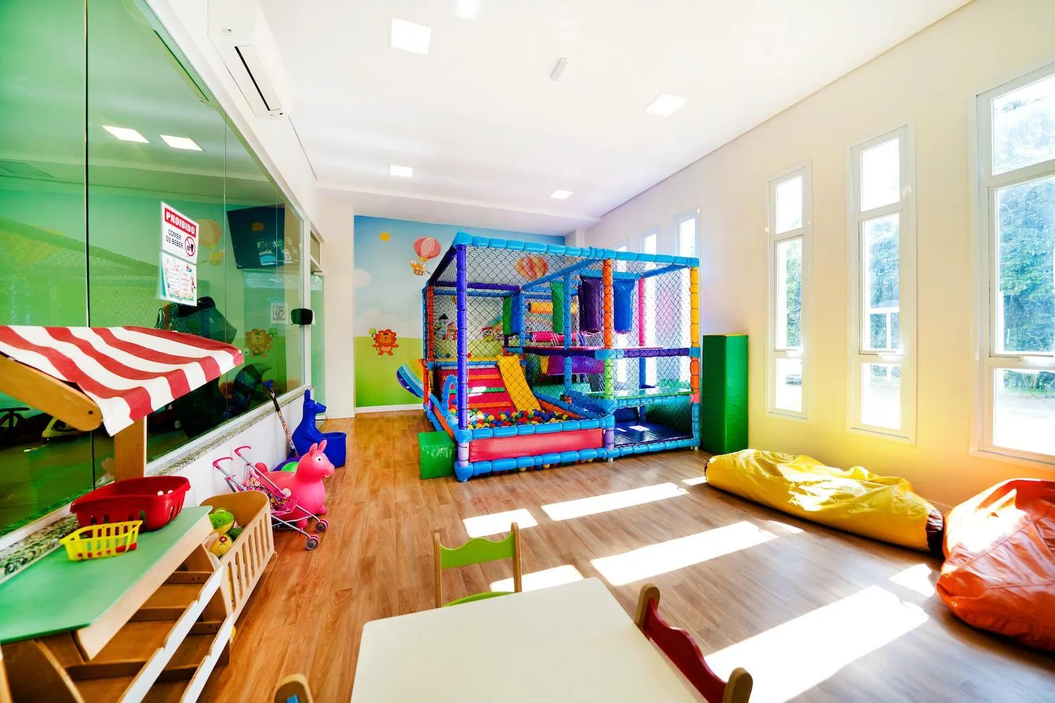 Children play ground in Vinhedo Plaza Hotel