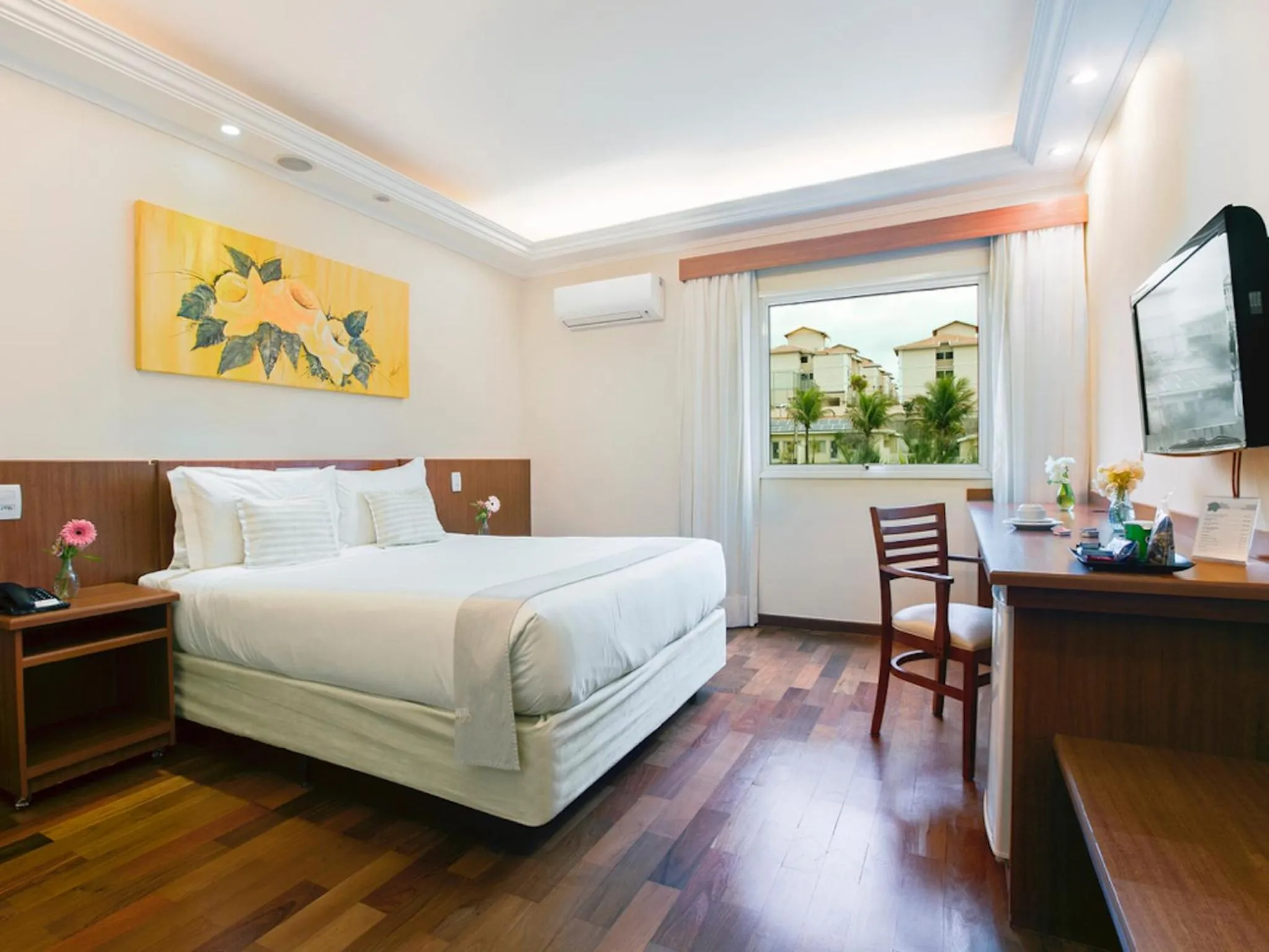 Bed in Vinhedo Plaza Hotel