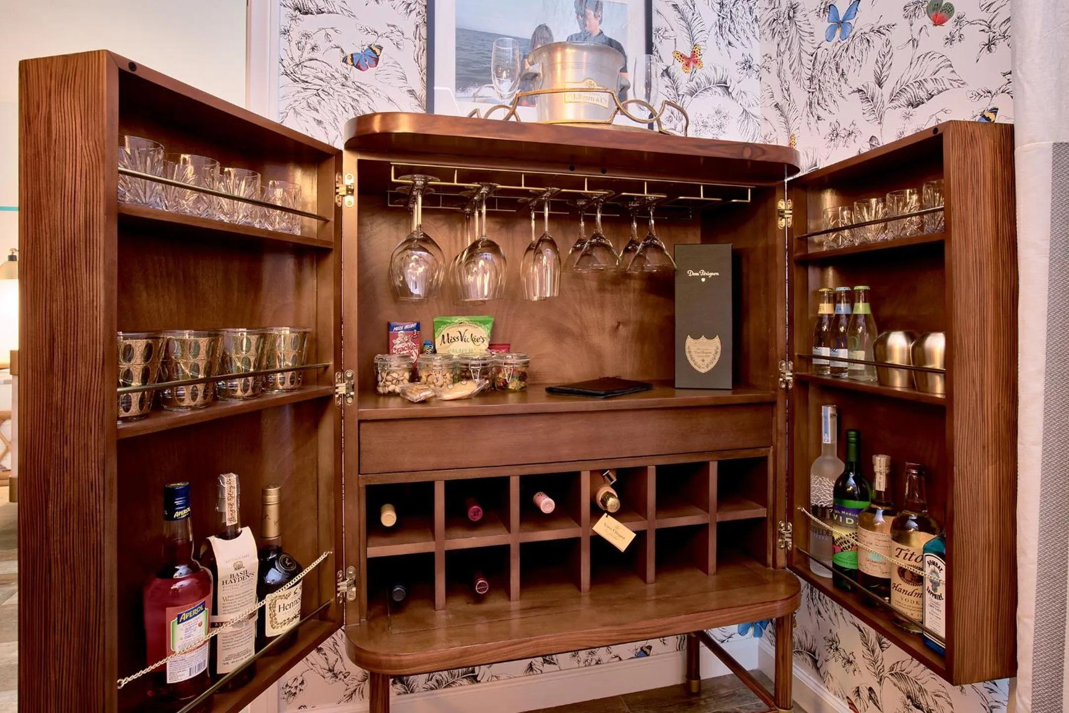 Alcoholic drinks in Dive Palm Springs