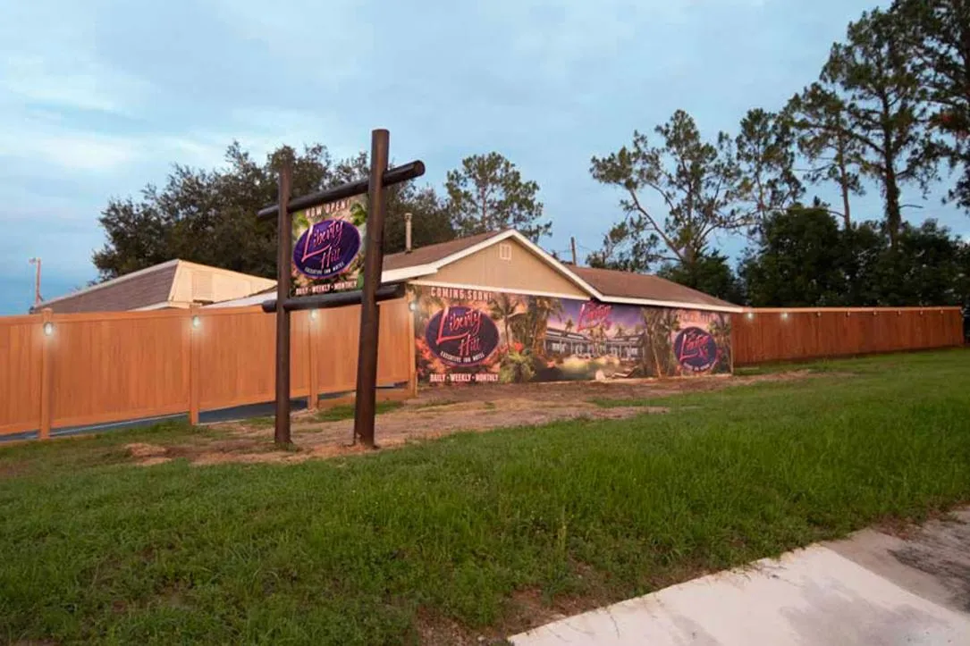 Liberty hill Executive Inn