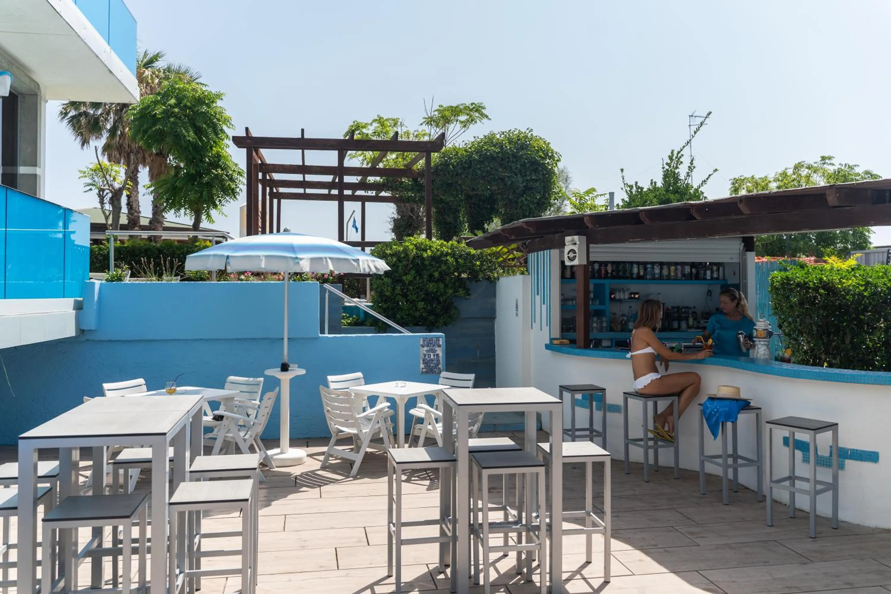 Restaurant/places to eat in Hotel Concord