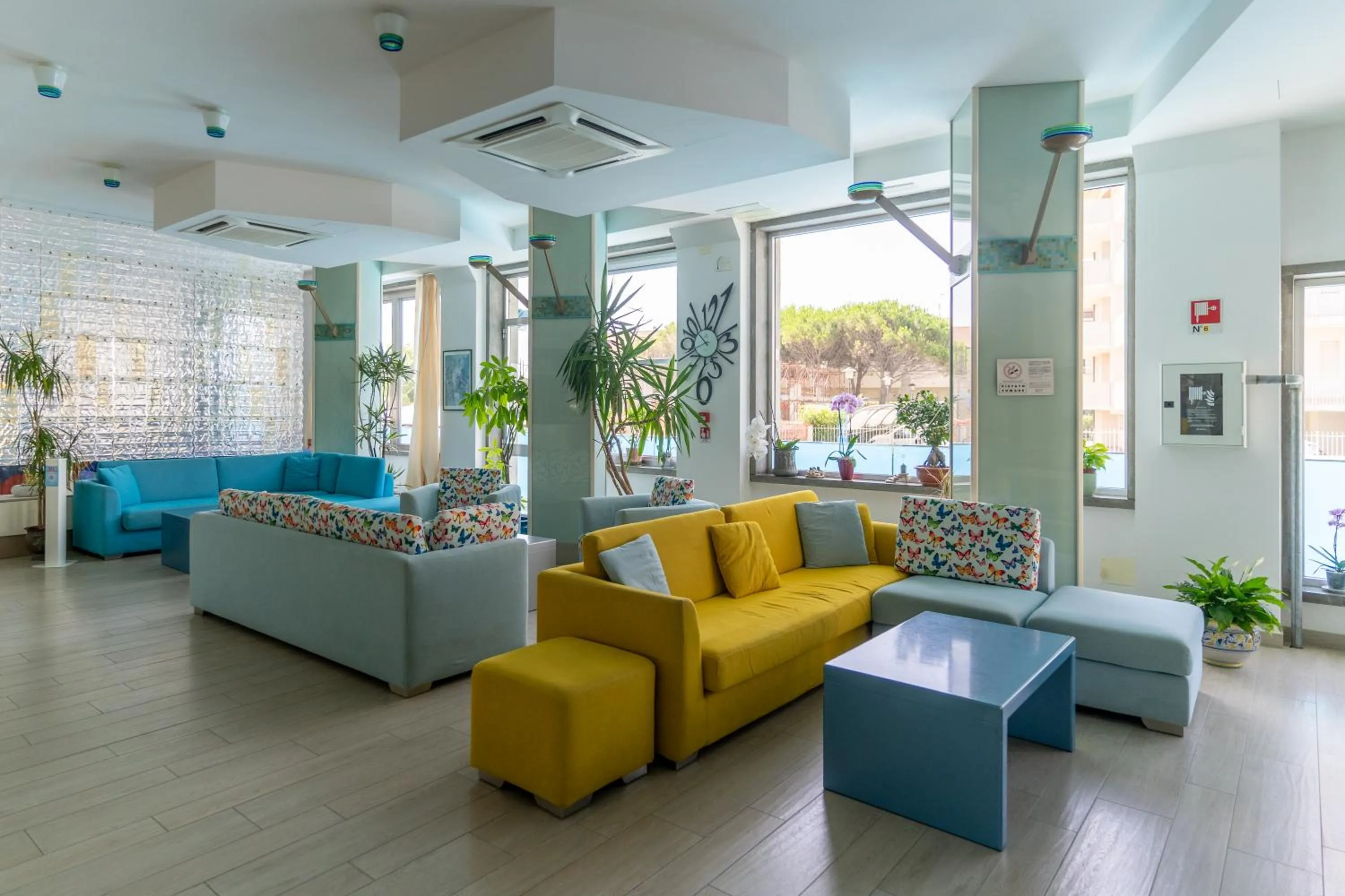 Communal lounge/ TV room in Hotel Concord