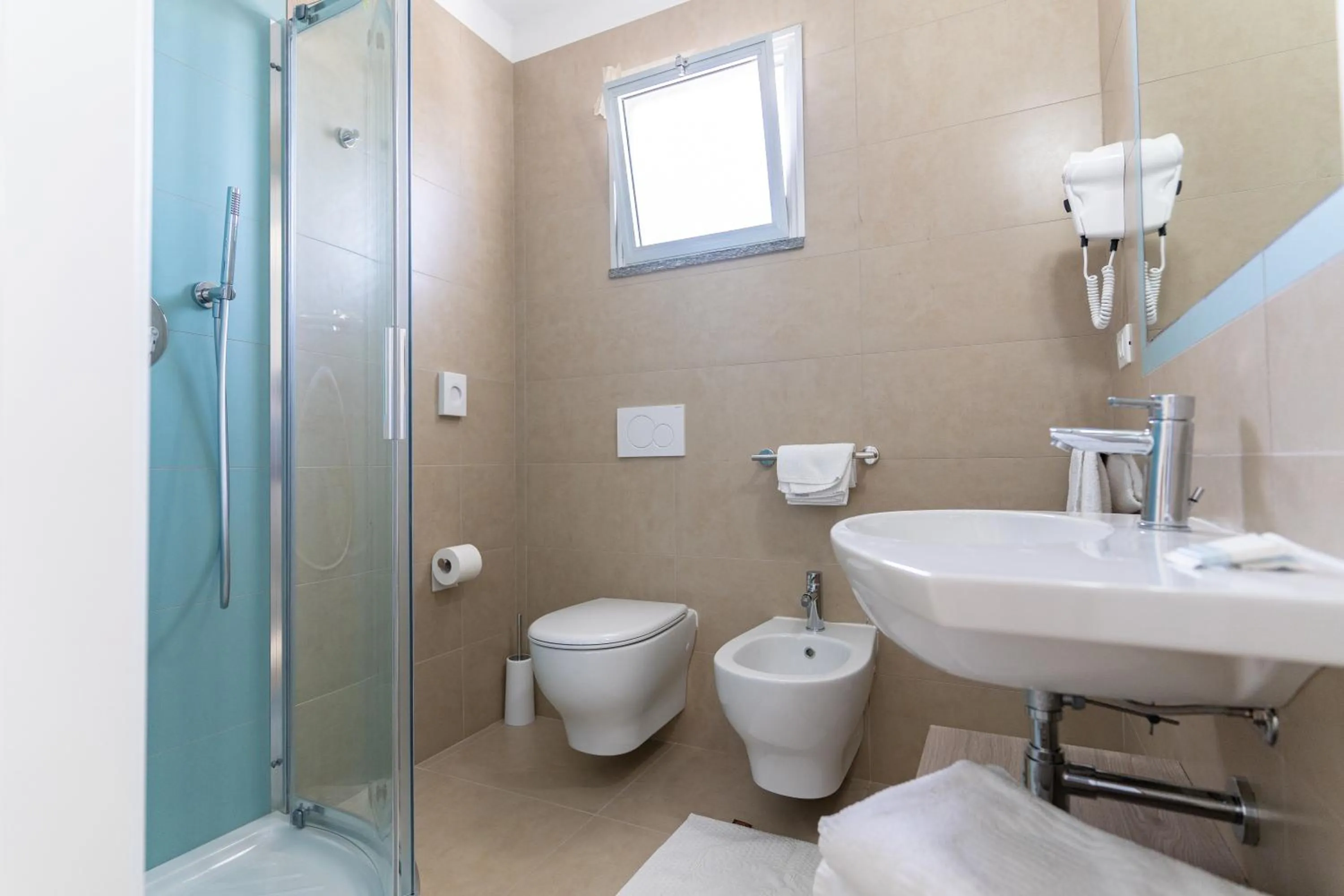 Bathroom in Hotel Concord