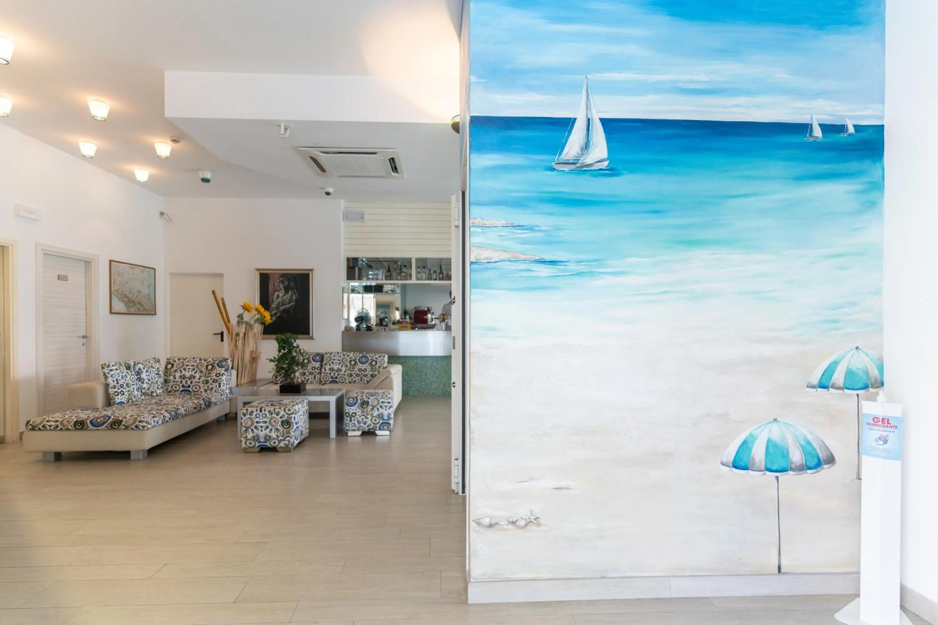 Communal lounge/ TV room in Hotel Concord