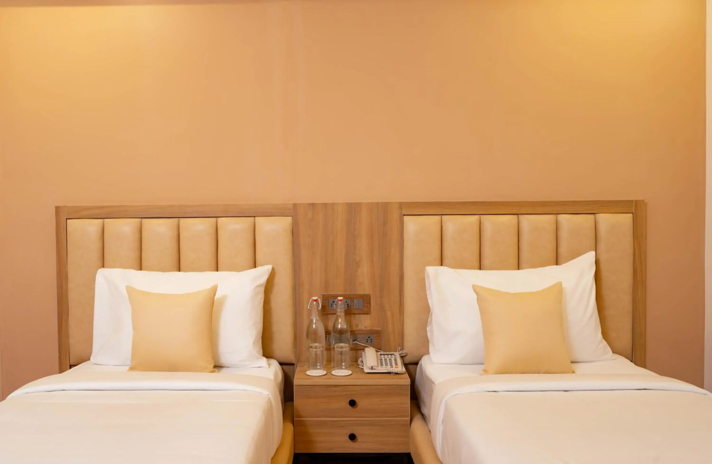 Deluxe Twin Room - single occupancy in HZ Bangalore Stories Deluxe Twin Room - single occupancy in HZ Bangalore Stories