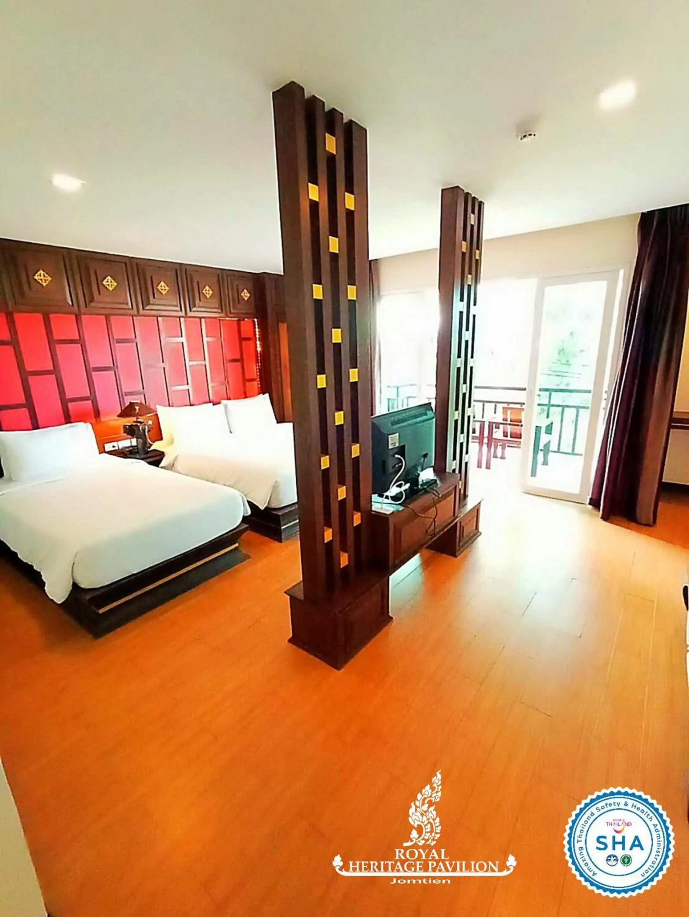 Photo of the whole room, Bed in Royal Heritage Pavilion, Jomtien