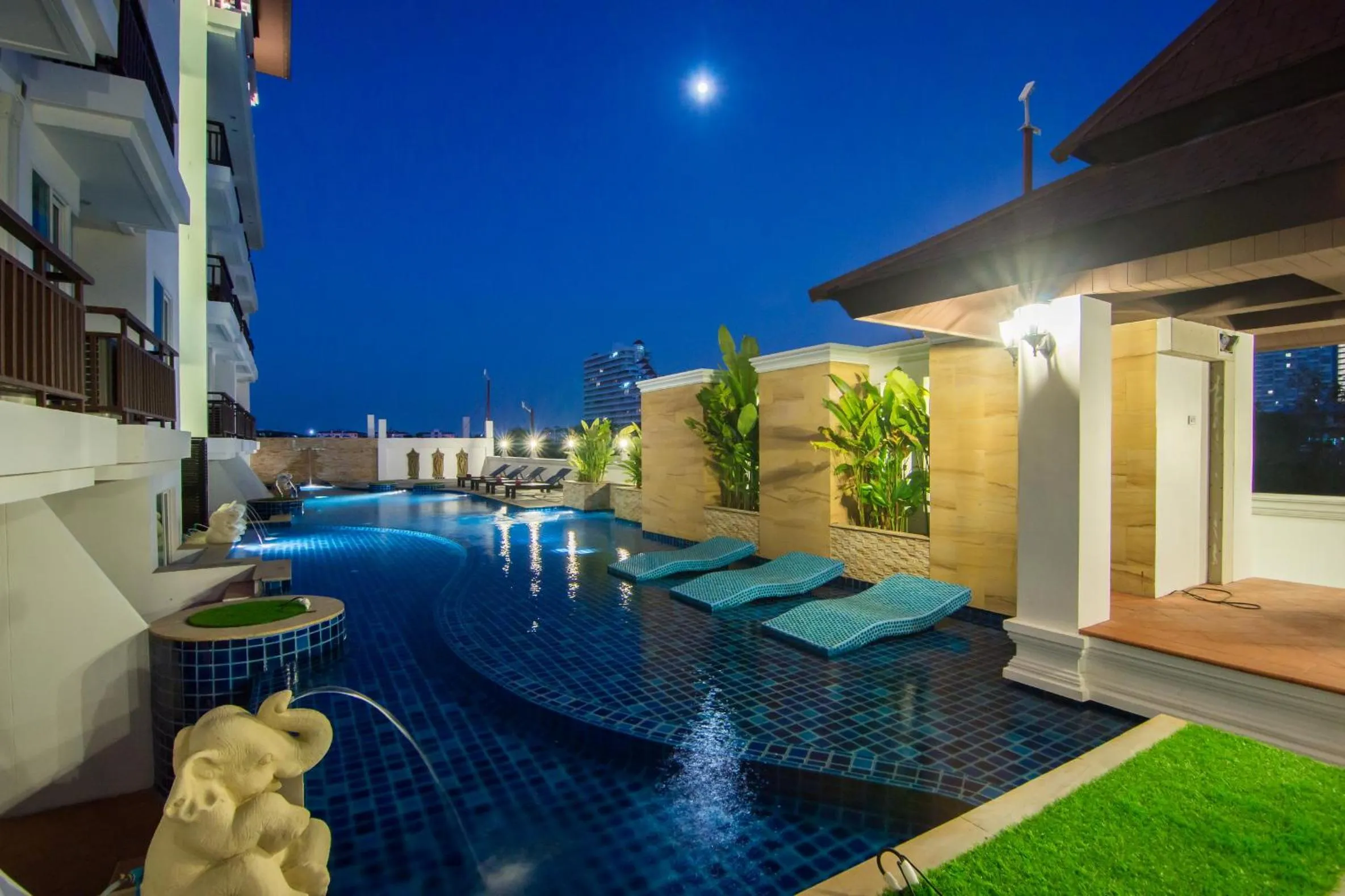 Swimming pool in Royal Heritage Pavilion, Jomtien