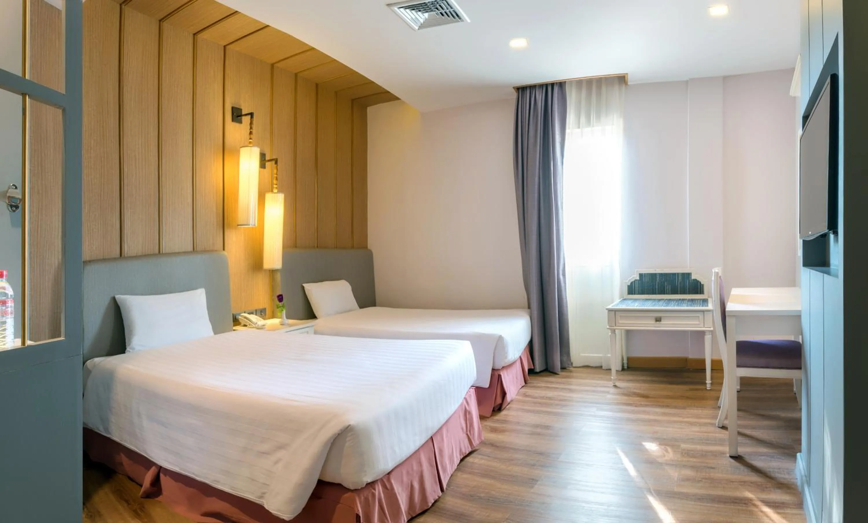 Bed in Royal Rattanakosin Hotel - Near Grand Palace & Khaosan Road