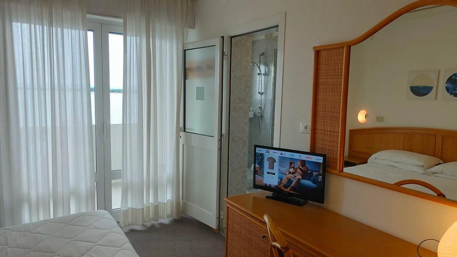 Bedroom, Bed in Hotel Capri