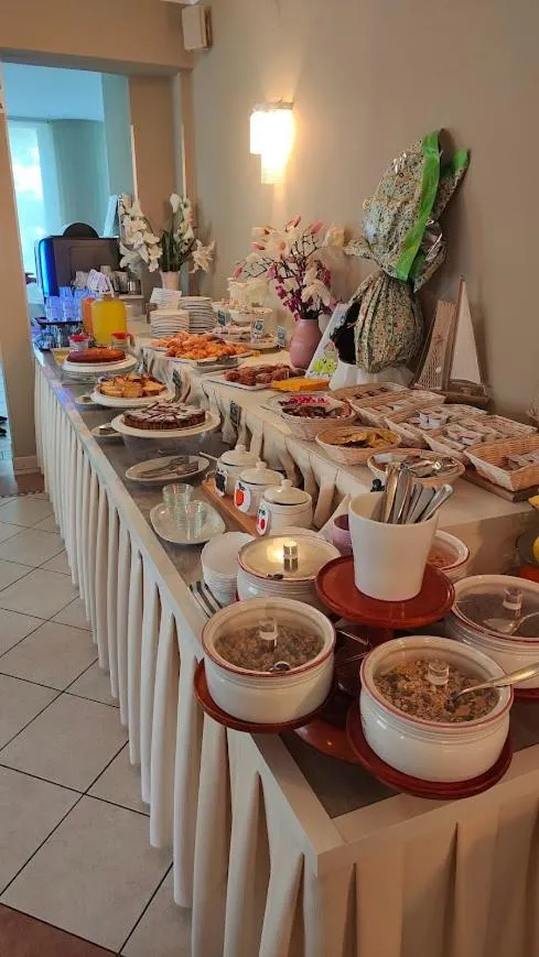 Food and drinks in Hotel Capri