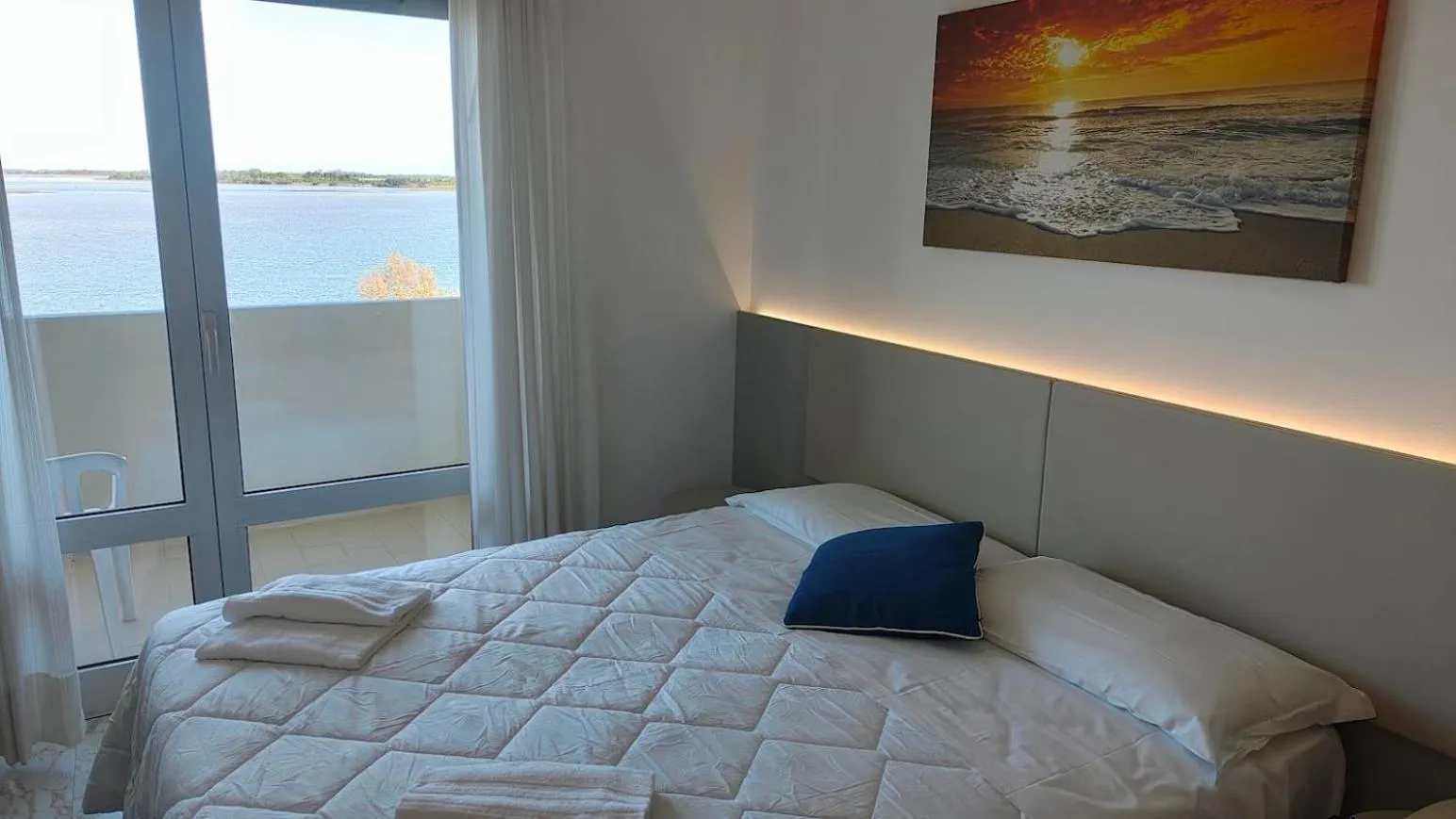 Photo of the whole room, Bed in Hotel Capri