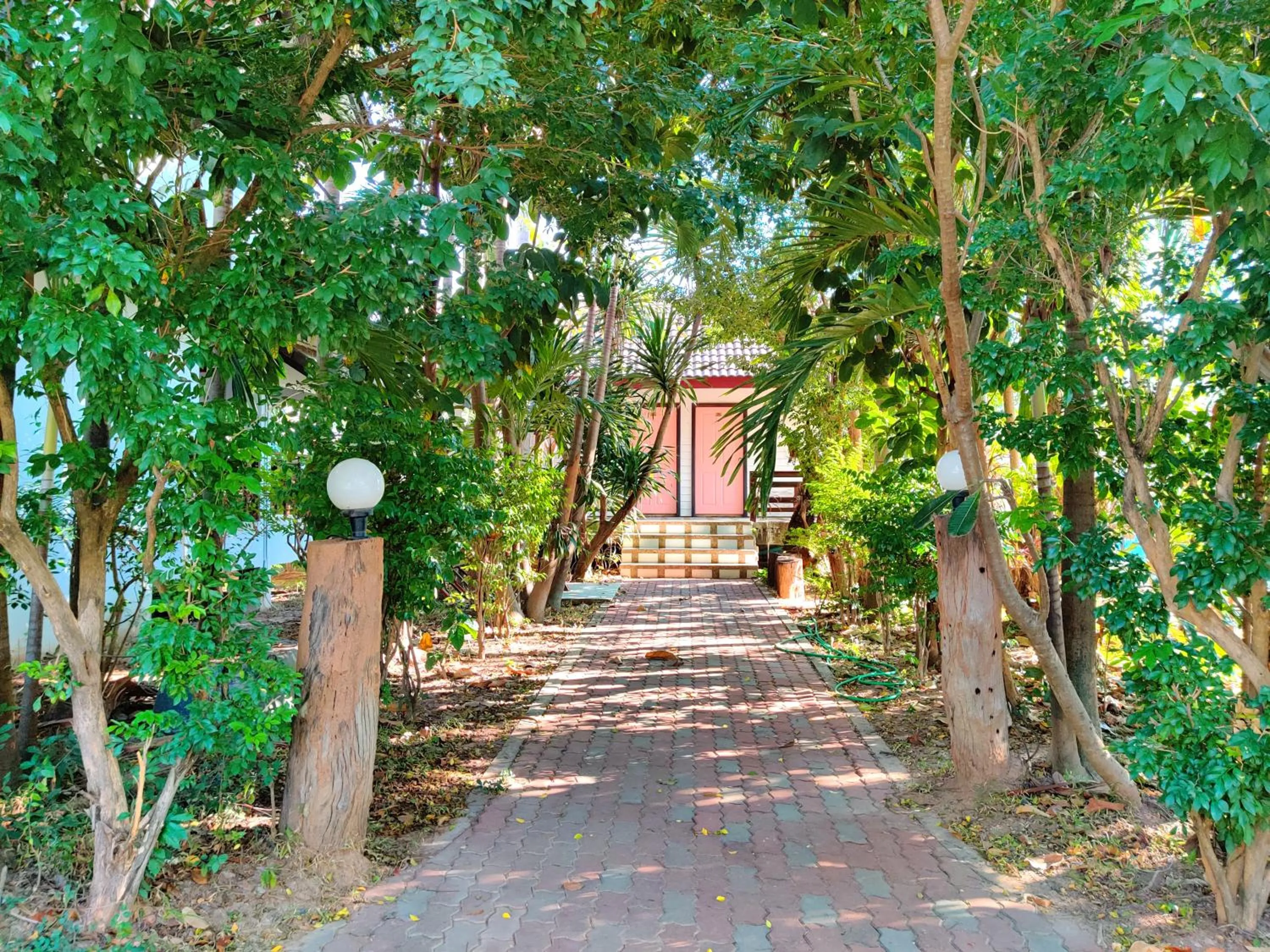 Property building in Thong Paeka Hotel