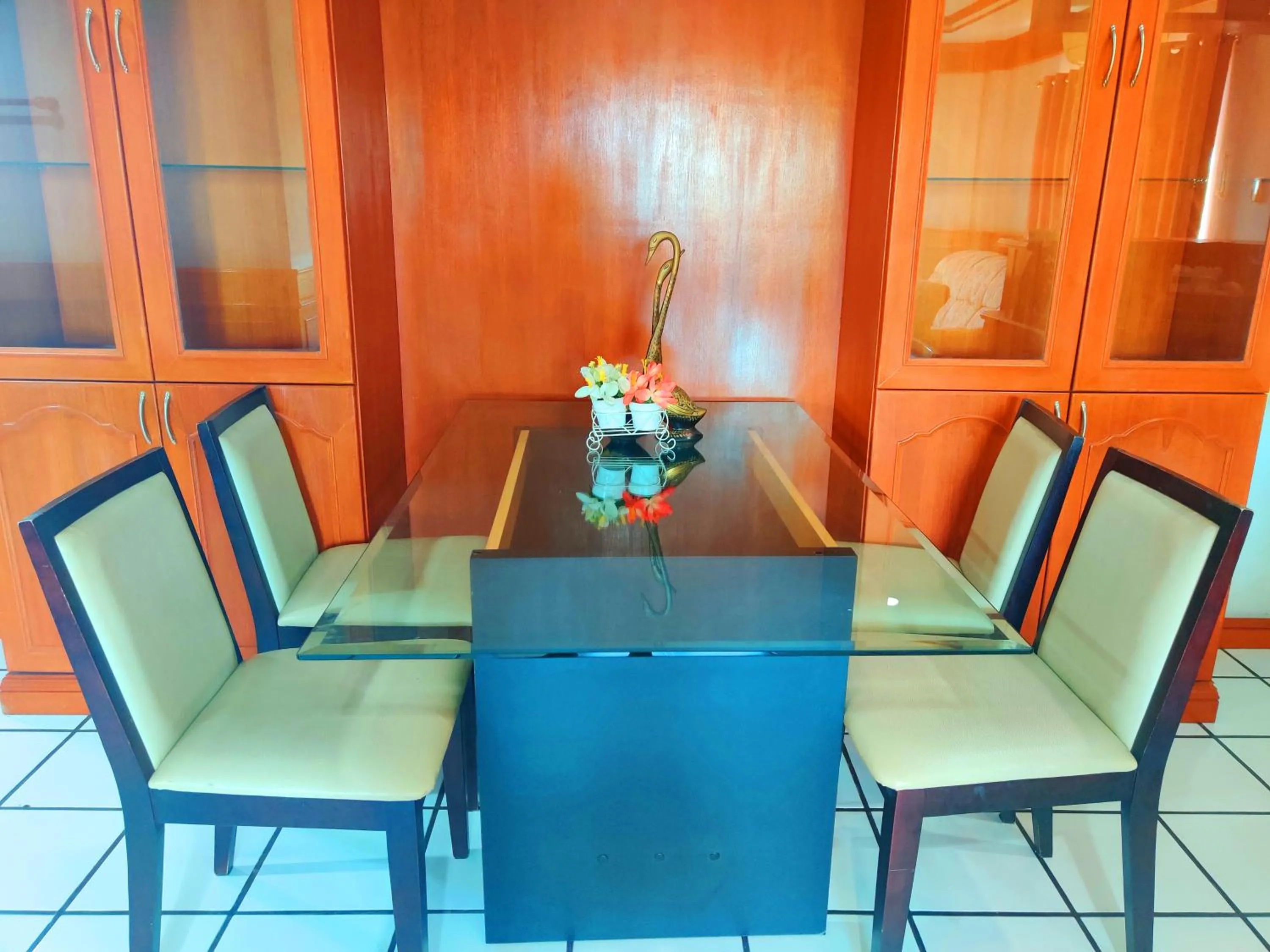 Living room in Thong Paeka Hotel