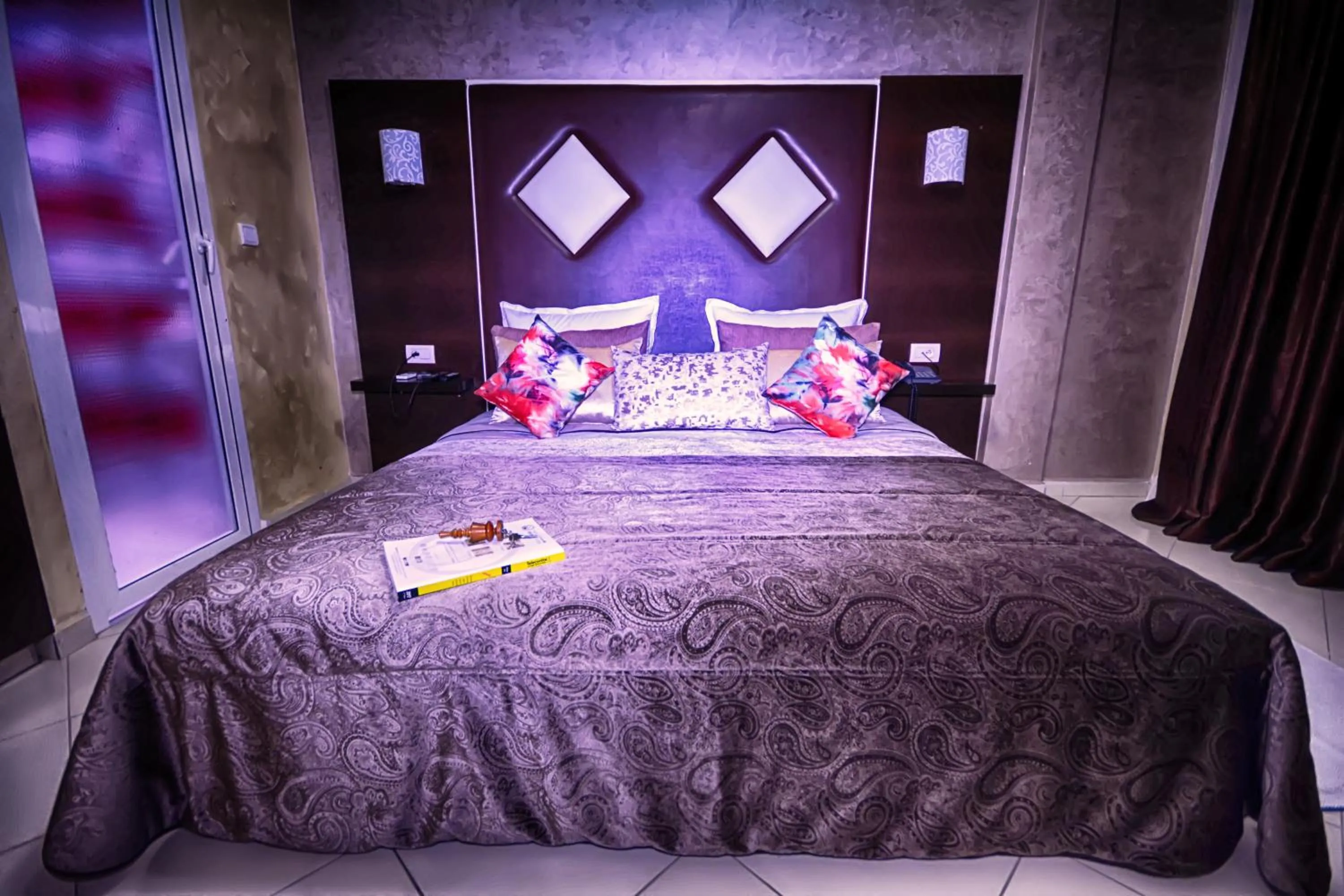 Bedroom, Bed in Hotel Vents Des Iles