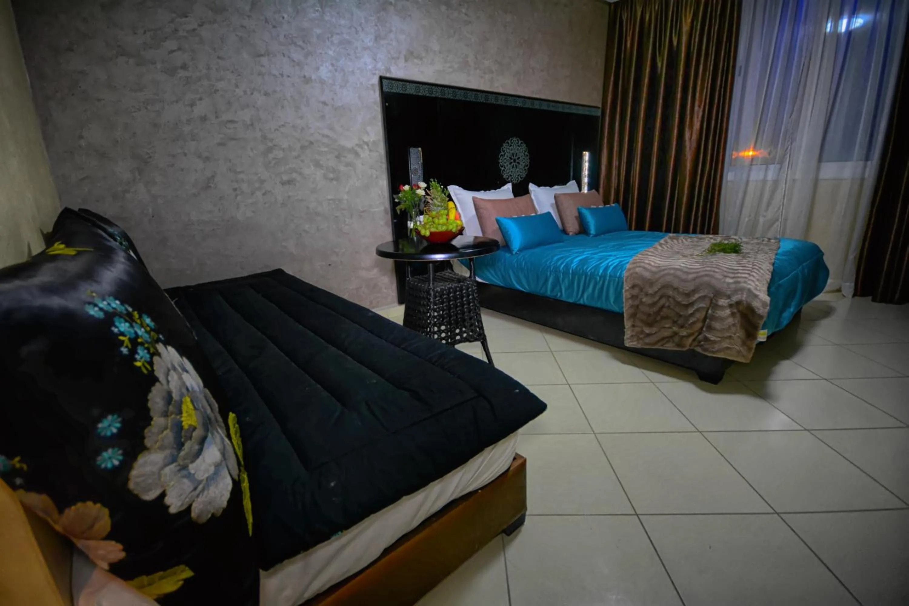 Property building, Bed in Hotel Vents Des Iles