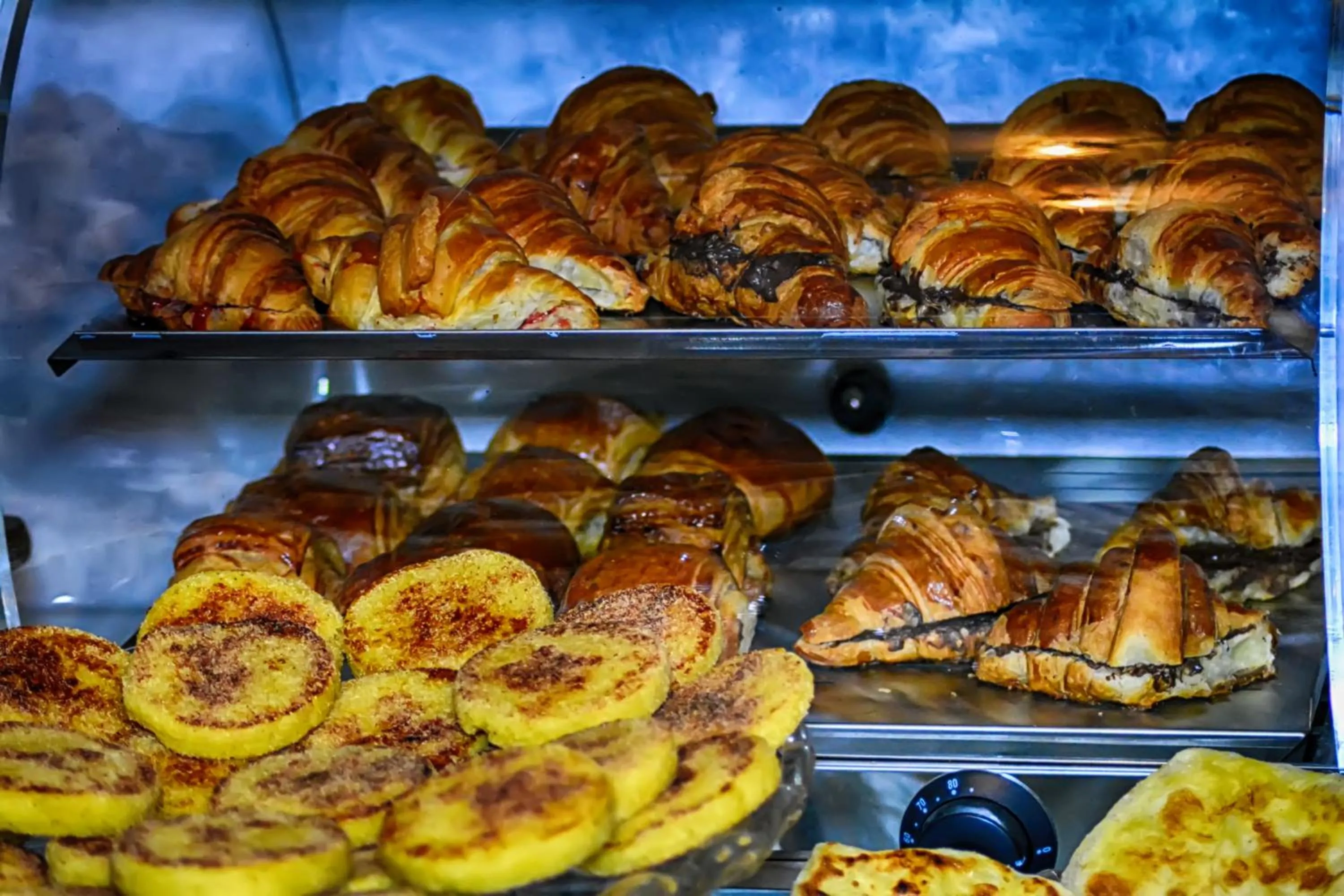 Breakfast in Hotel Vents Des Iles