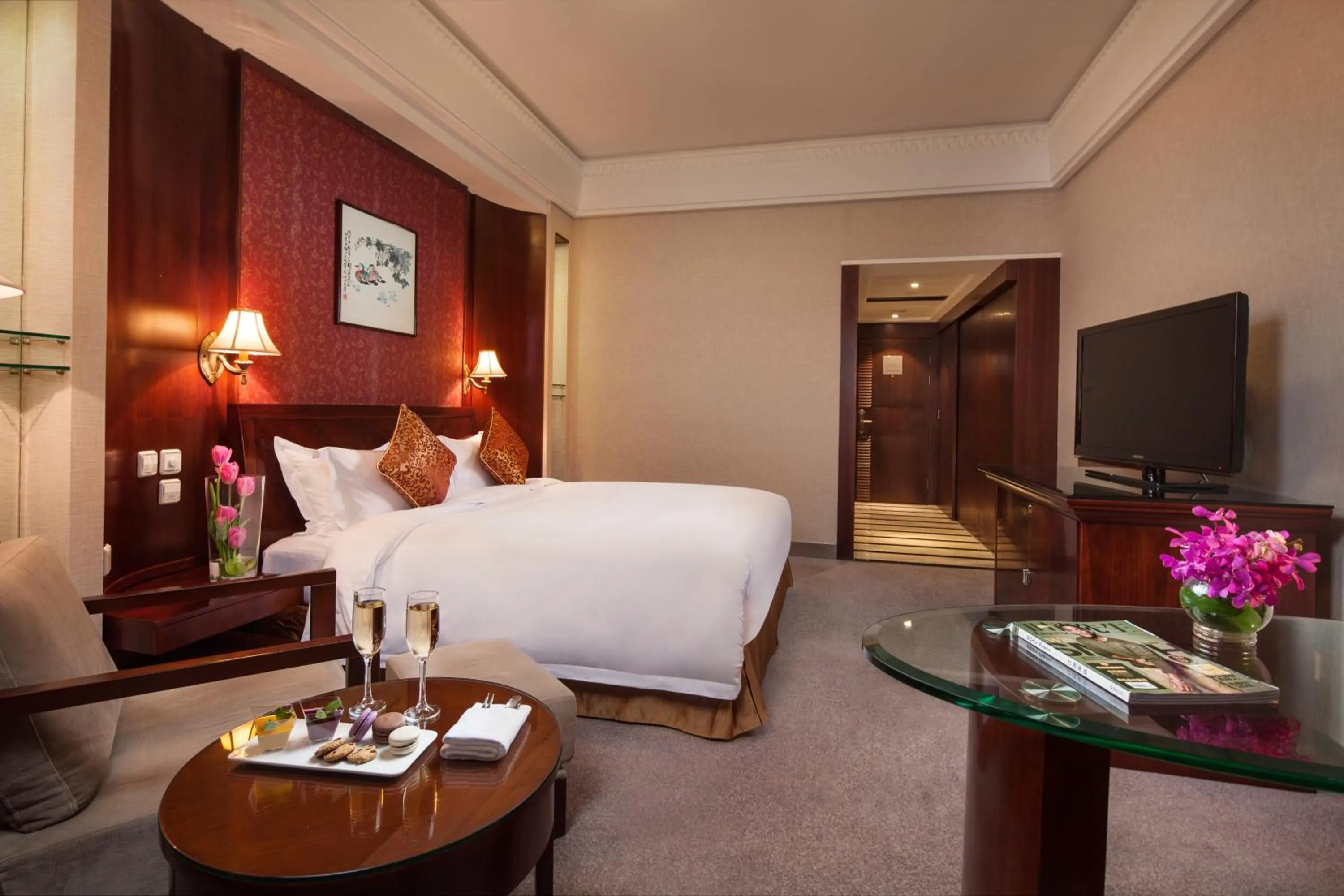 Bedroom, Bed in Overseas Chinese Hotel Wenzhou