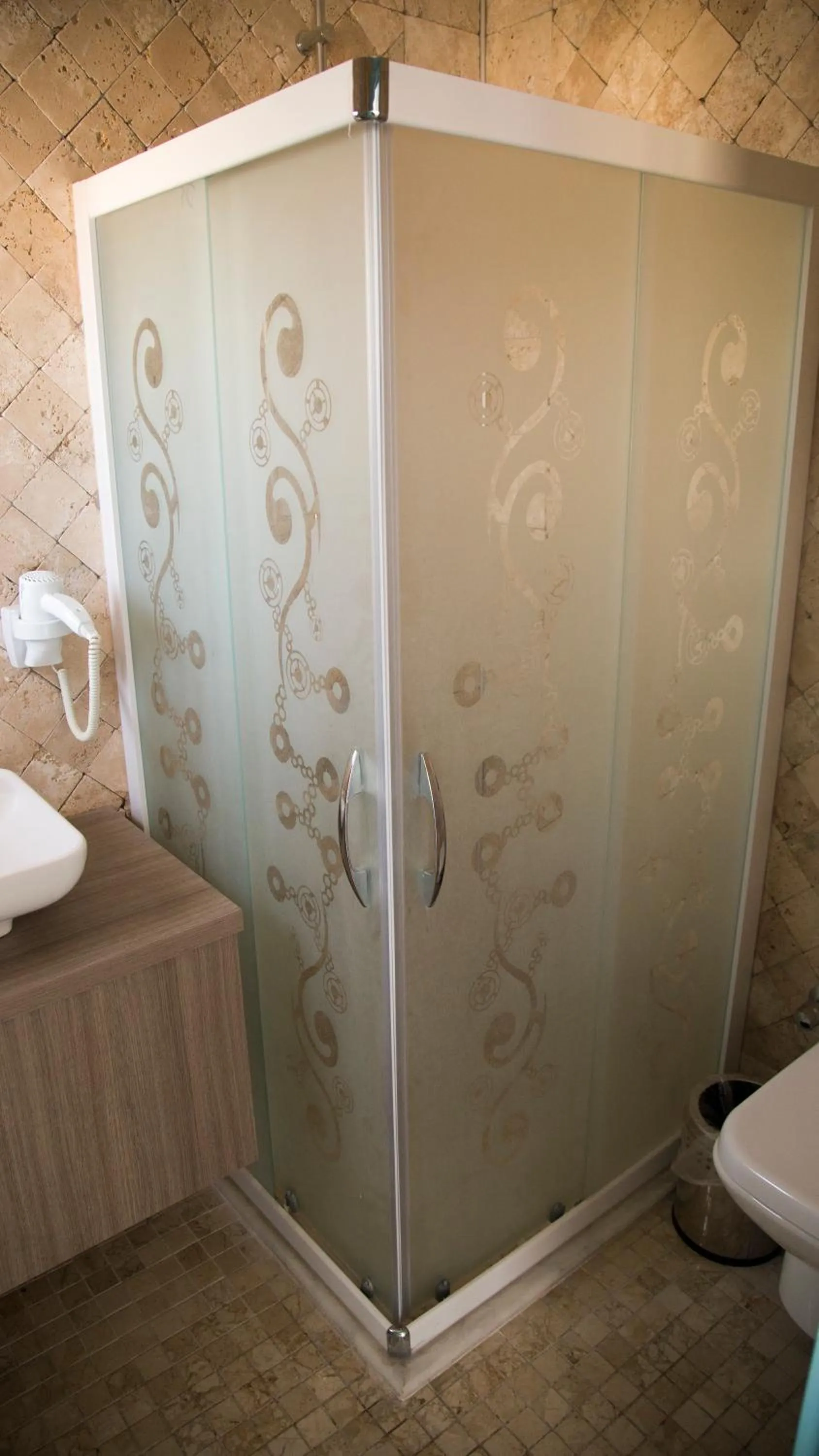 Shower in Alacati Sardunya Hotel