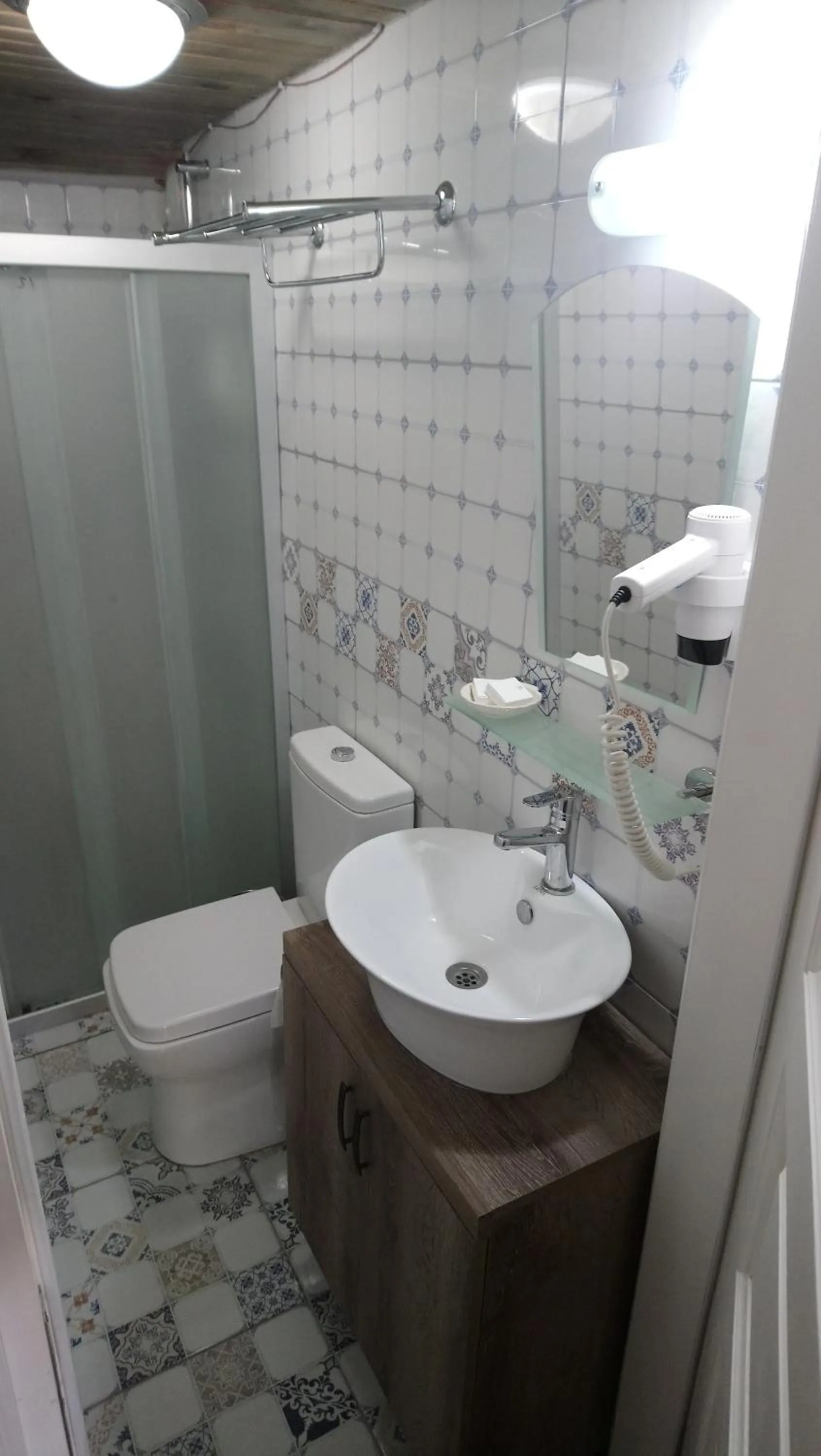 Shower in Alacati Sardunya Hotel