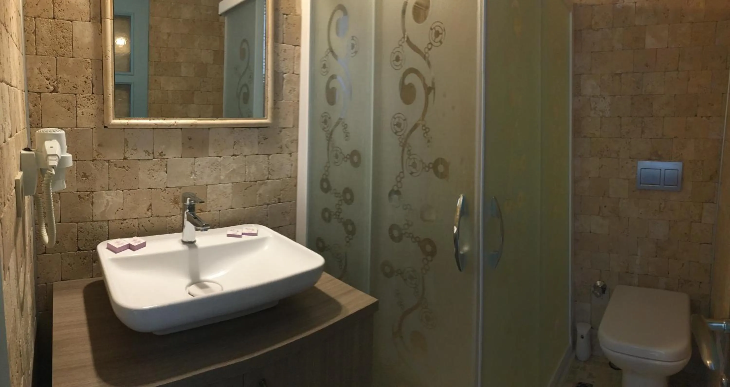 Bathroom in Alacati Sardunya Hotel