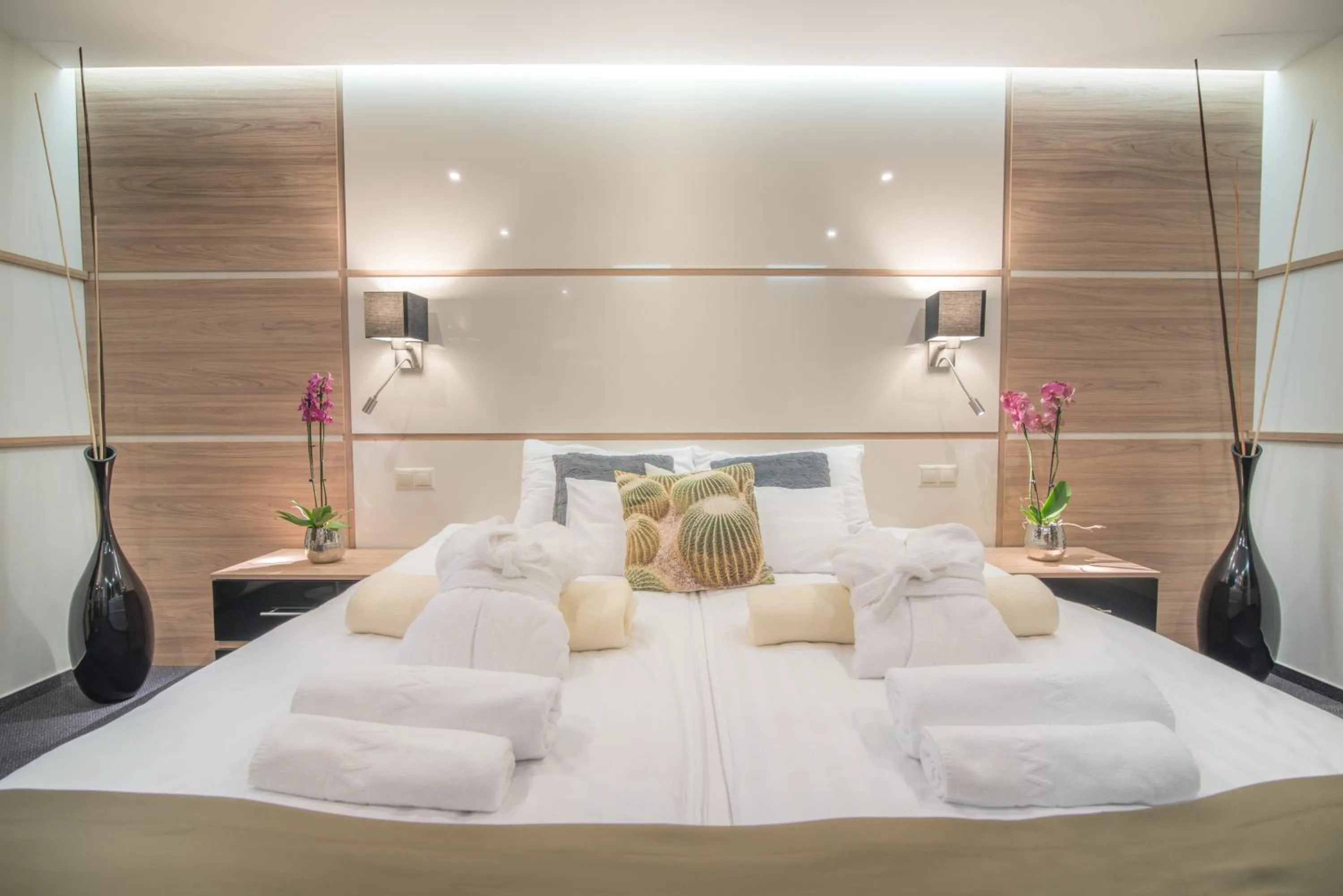 Bed in Hotel Zena Beauty & Shopping Center