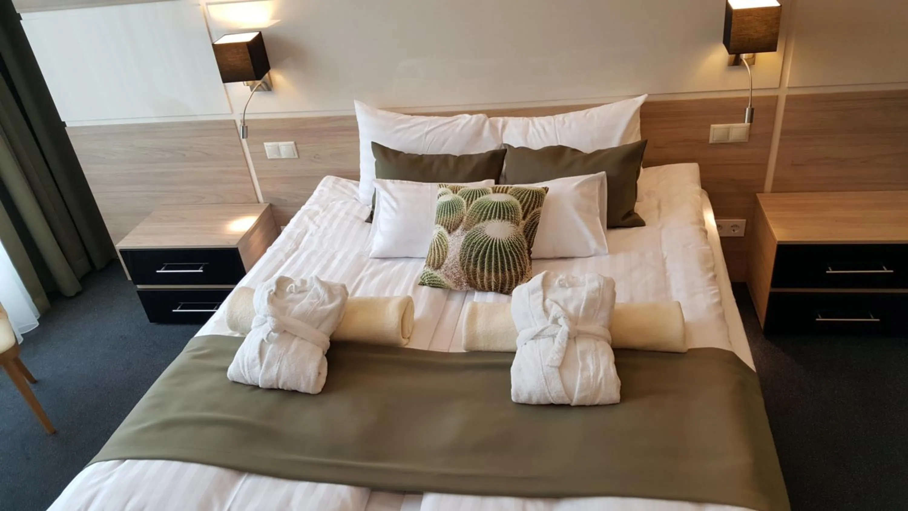 Bed in Hotel Zena Beauty & Shopping Center