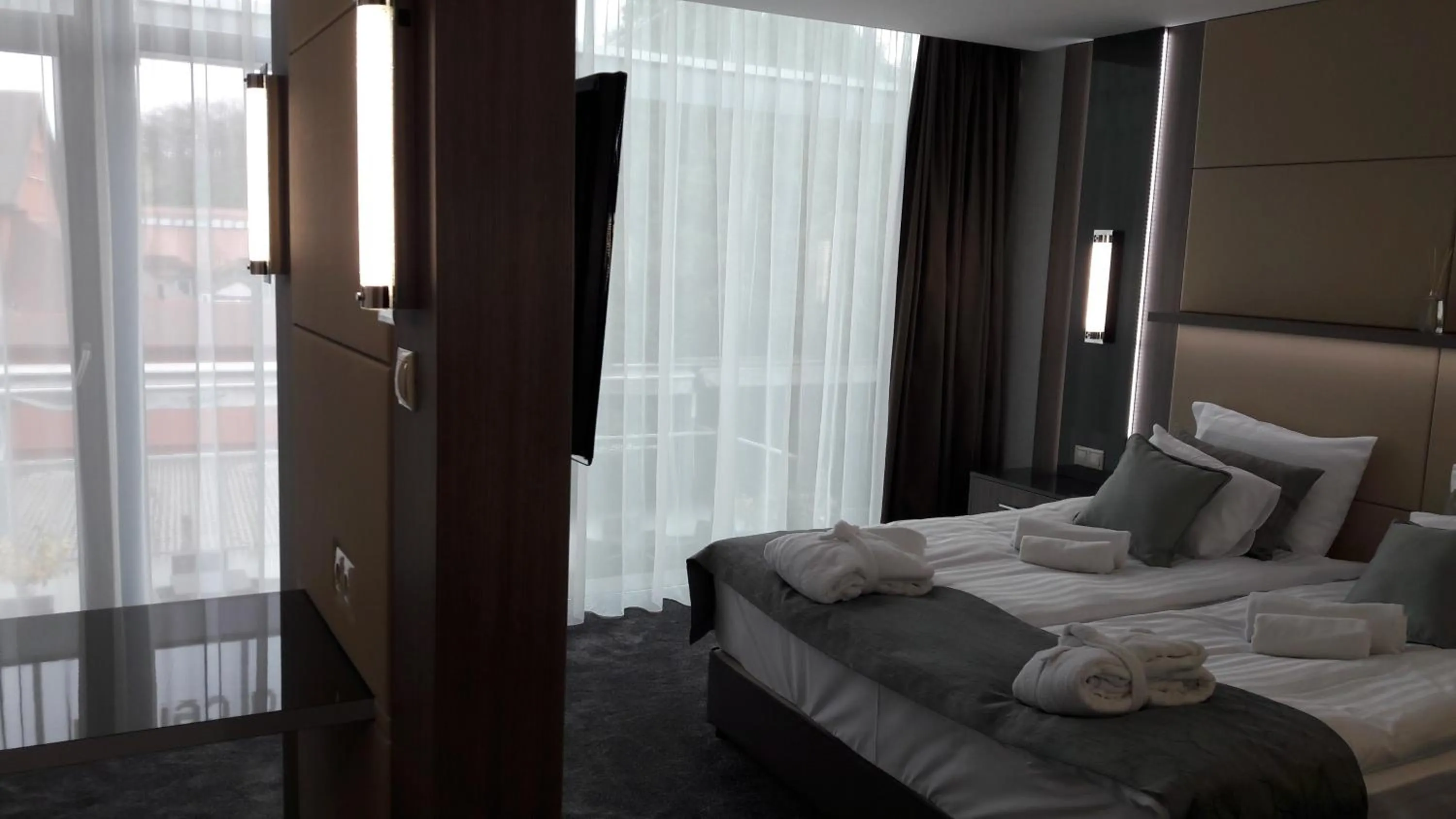 Bedroom, Bed in Hotel Zena Beauty & Shopping Center