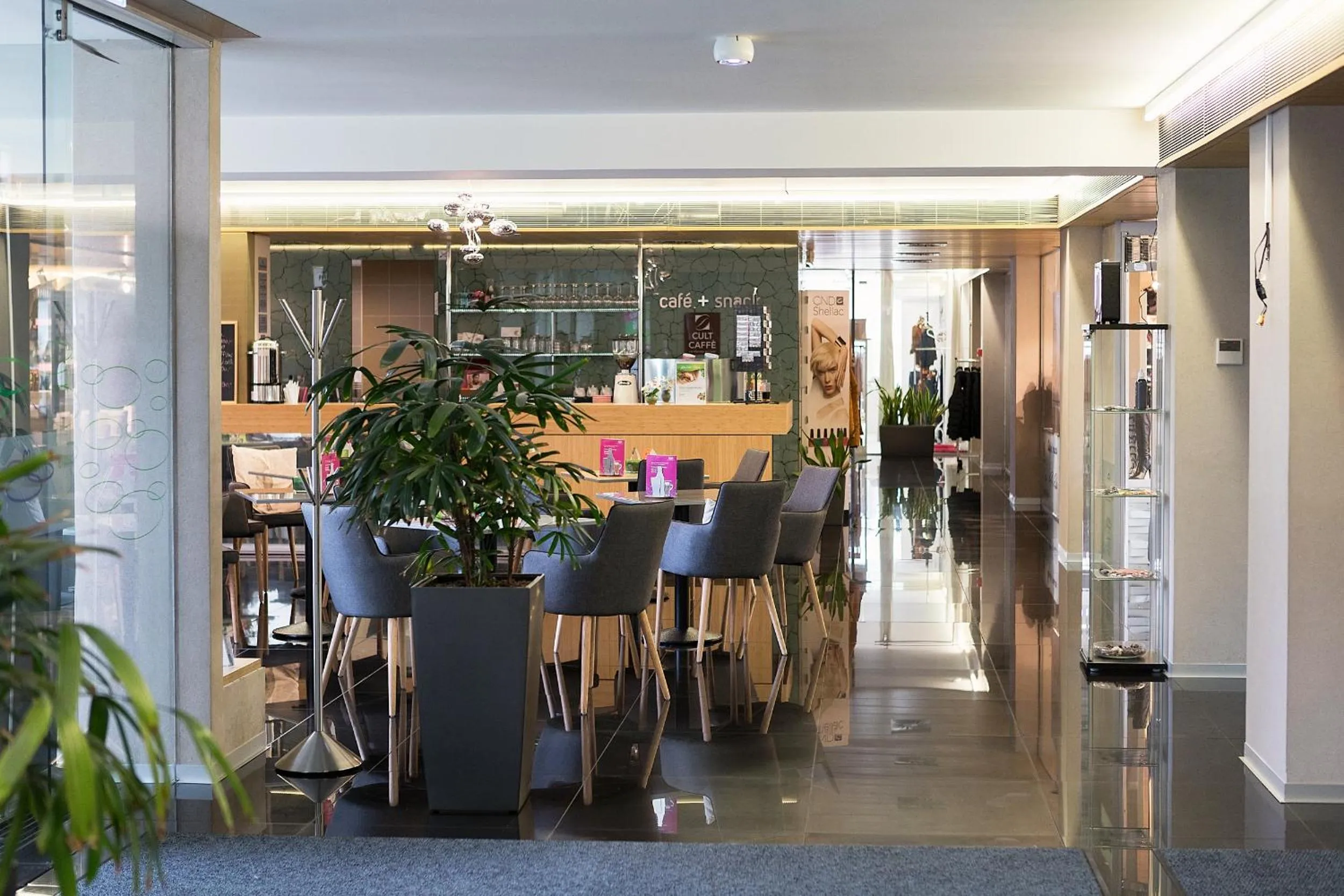 Lobby or reception in Hotel Zena Beauty & Shopping Center