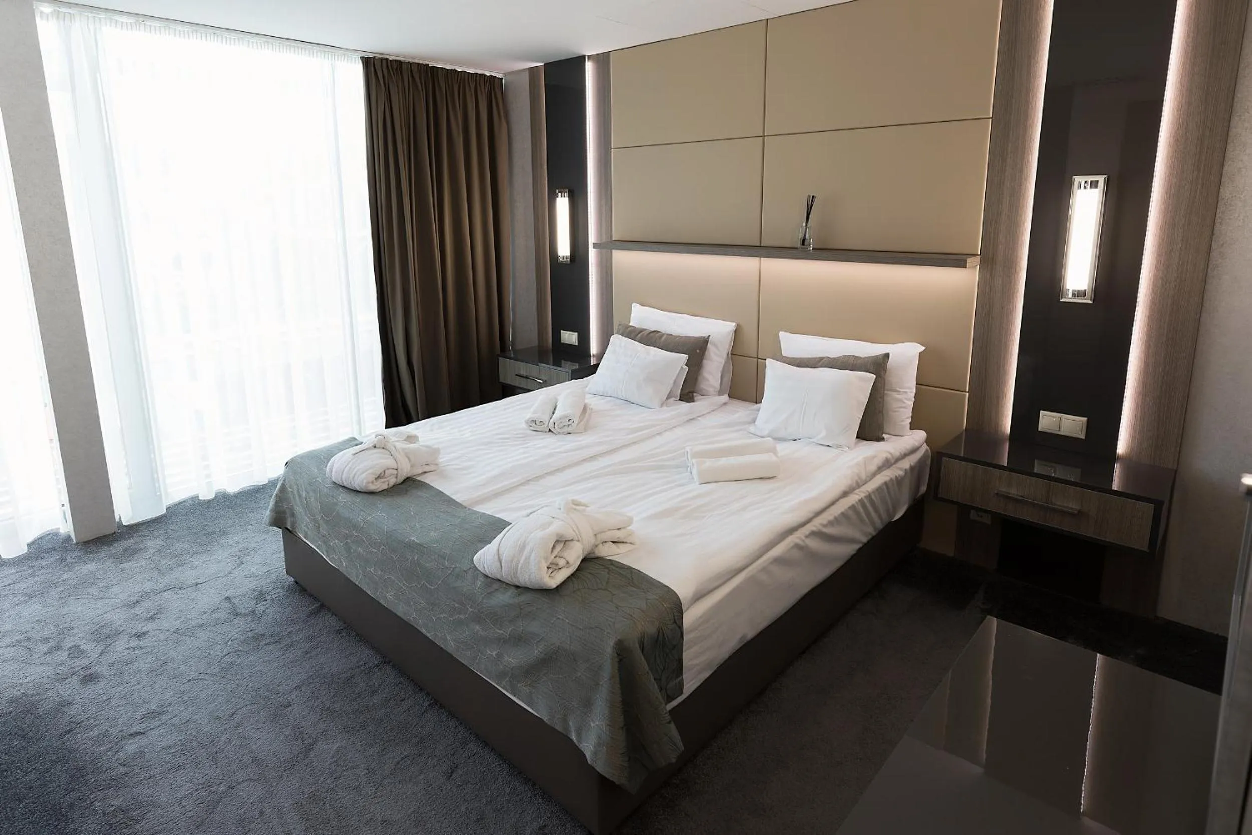 Bedroom, Bed in Hotel Zena Beauty & Shopping Center