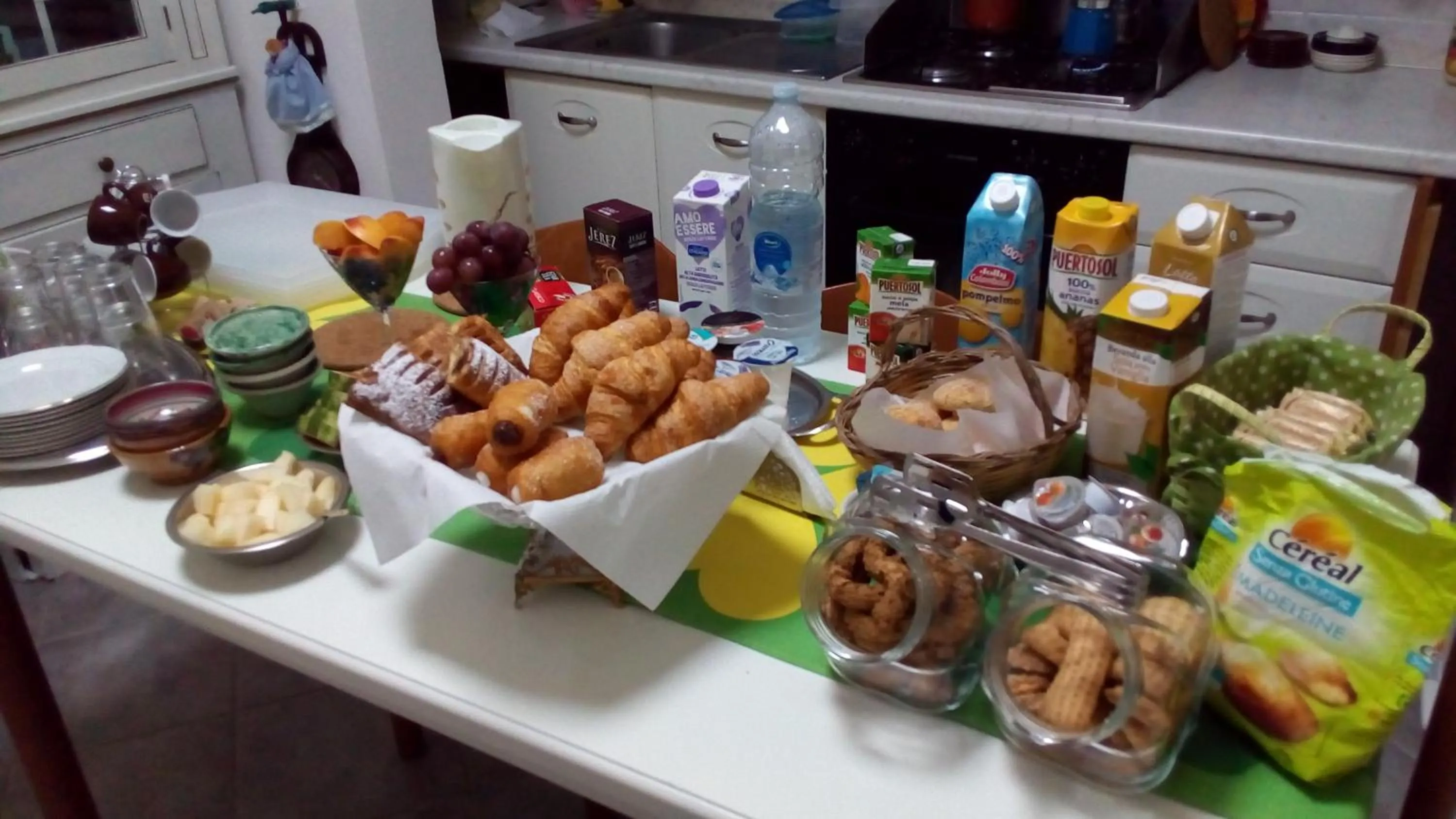 Buffet breakfast in Elianthos B&B