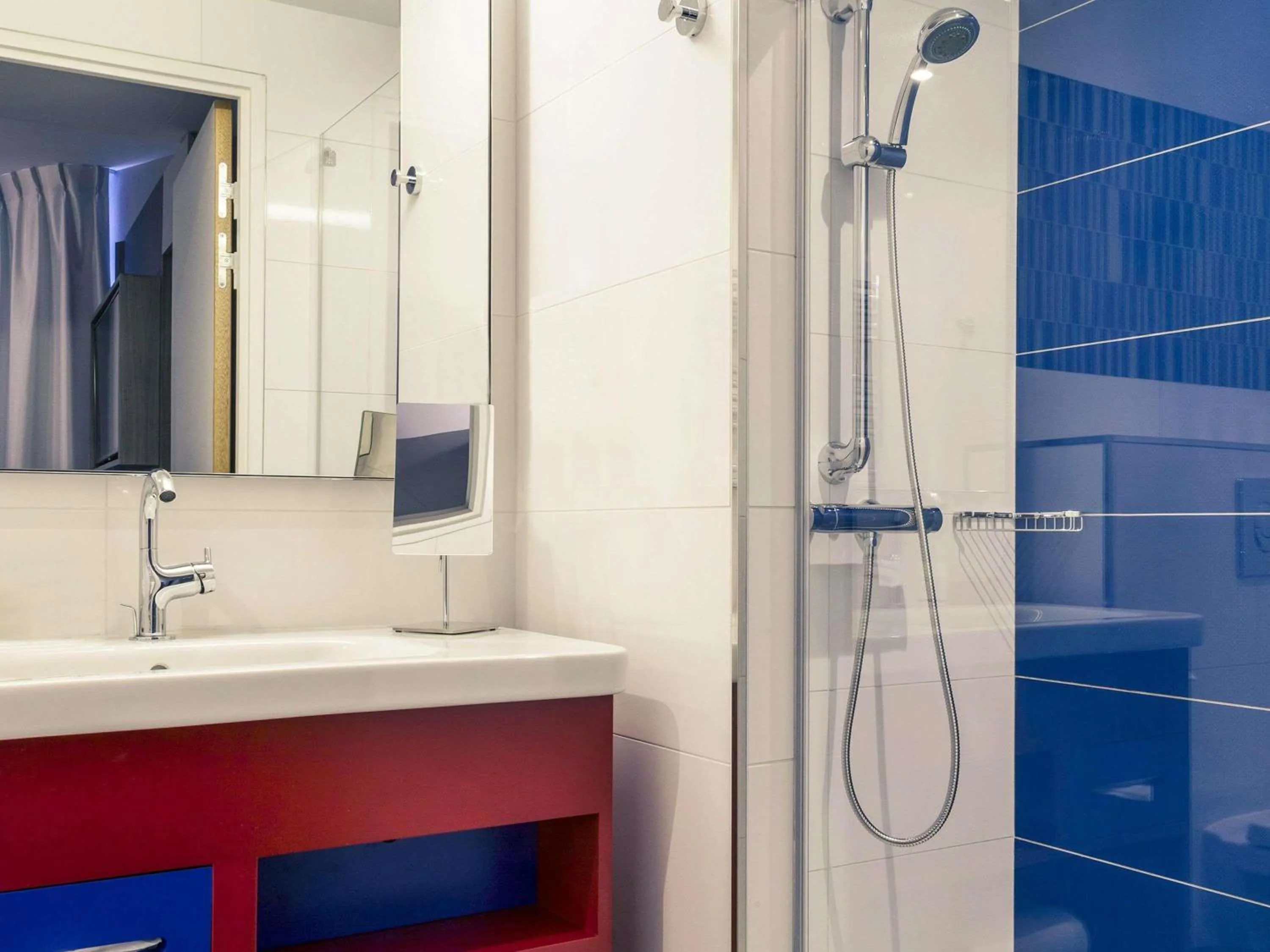 Bedroom in Mercure Toulouse Sud