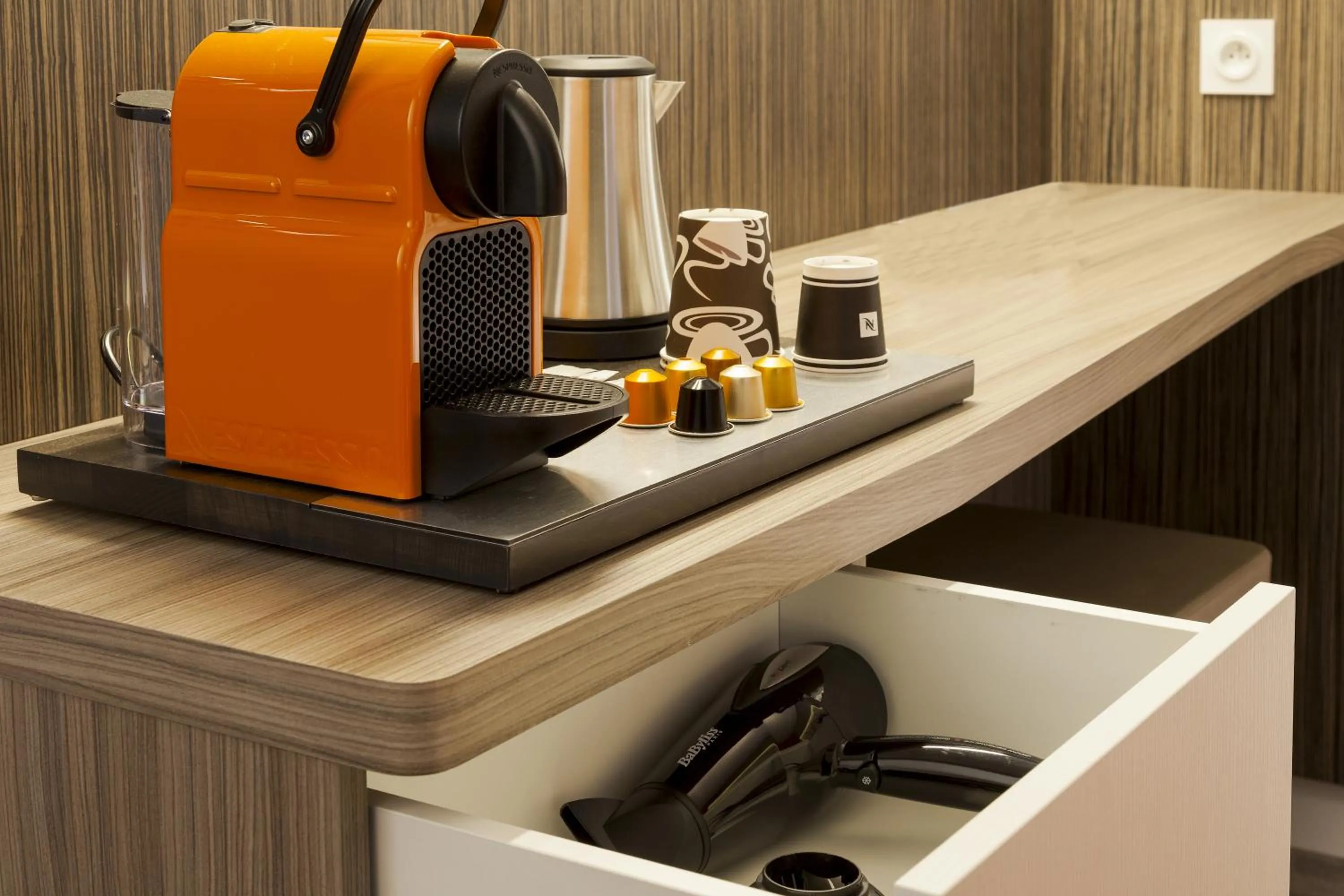 Coffee/tea facilities in Mercure Toulouse Sud