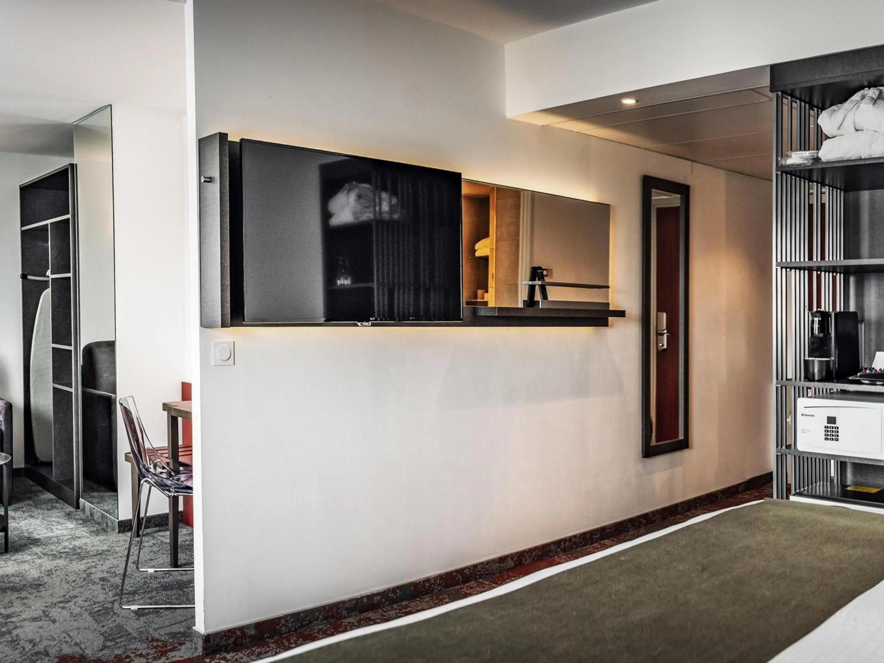 Bedroom in Mercure Belfort Centre