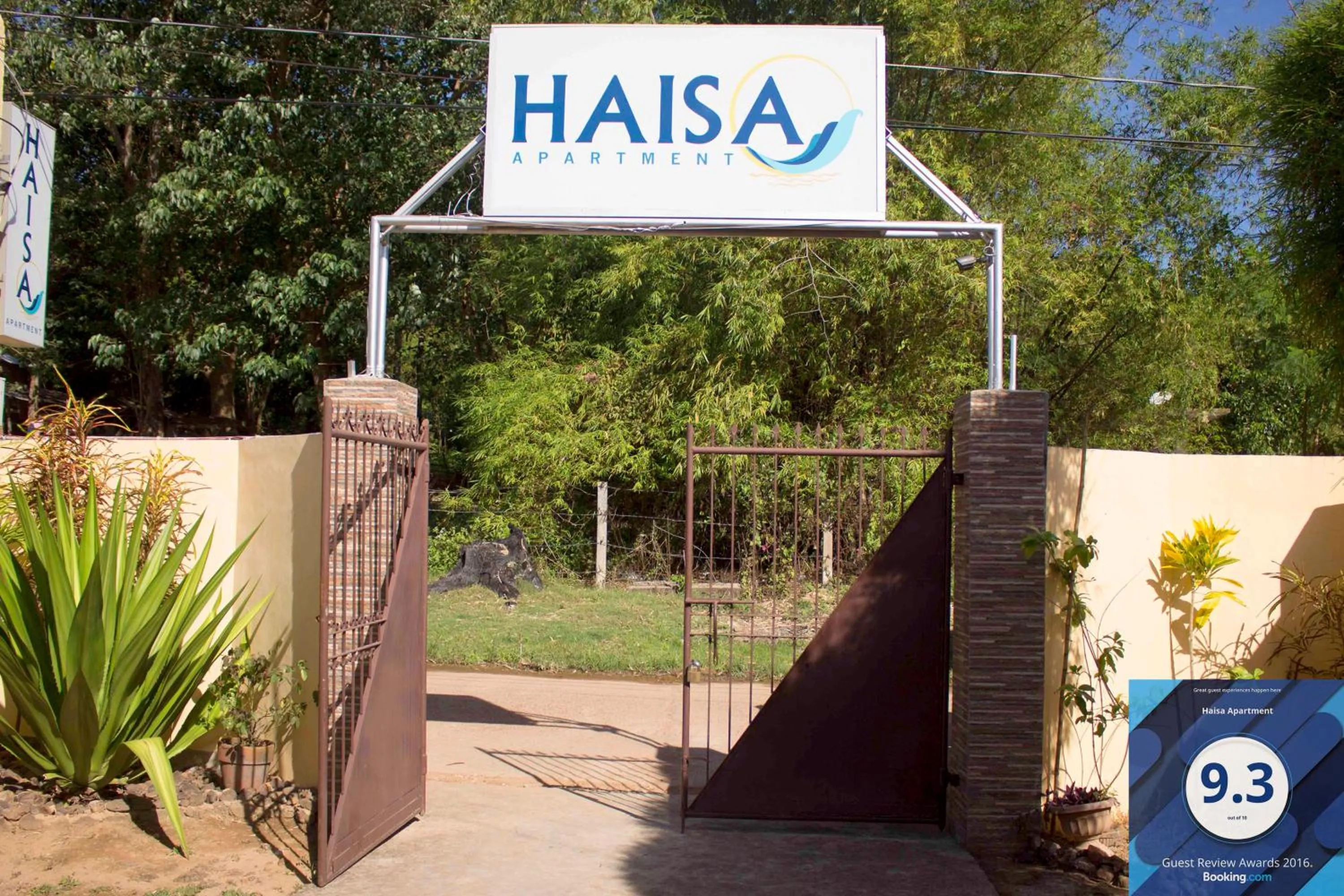 Facade/entrance in Haisa Apartment